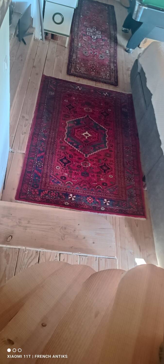 Tapis iranien vintage des années 1950. Travail artisanal, fait main.