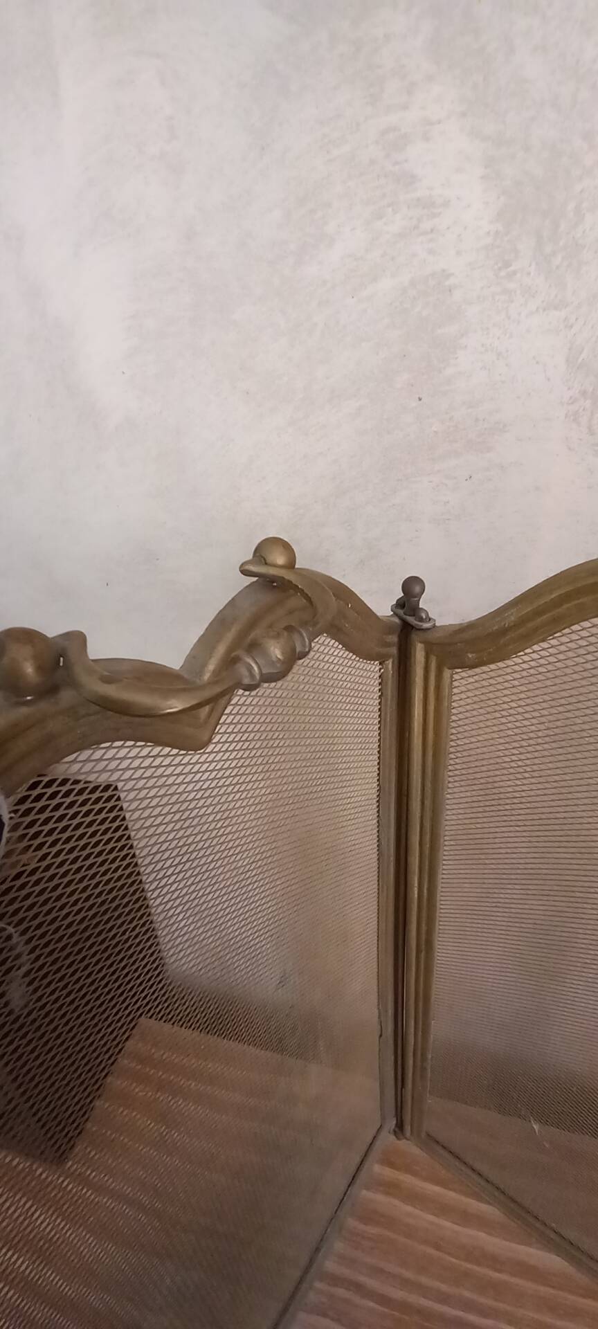 Brass fire screen
