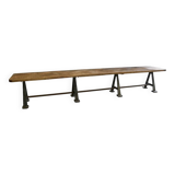 Longue table industrielle de réfectoire