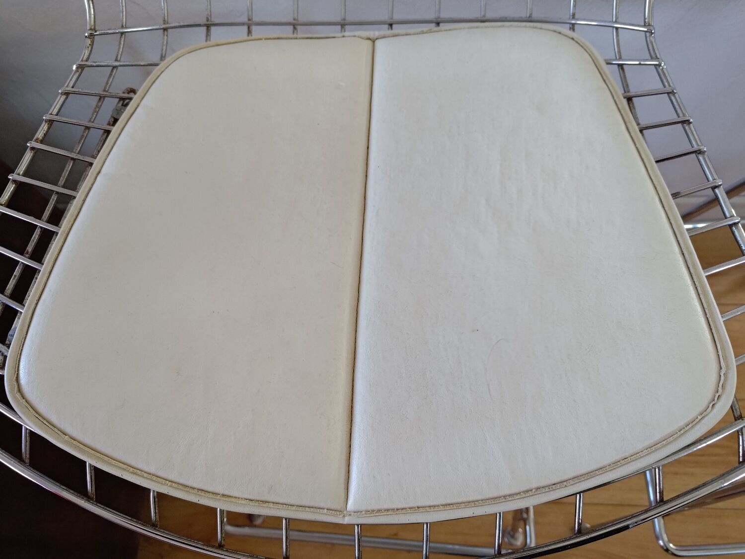 Pair of high chairs bertoia