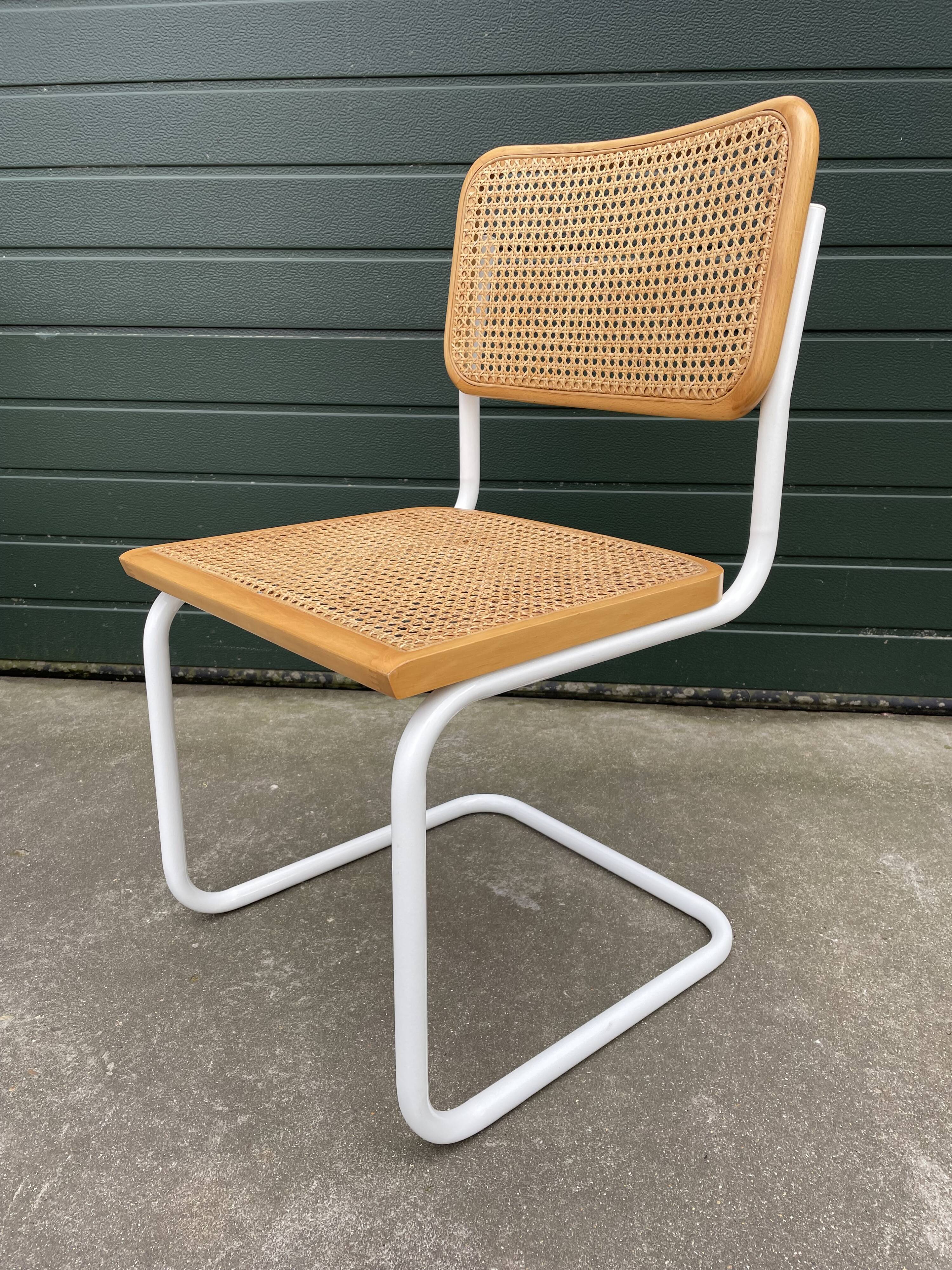Set of 4 Cesca b32 model chairs in white by Marcel Breuer