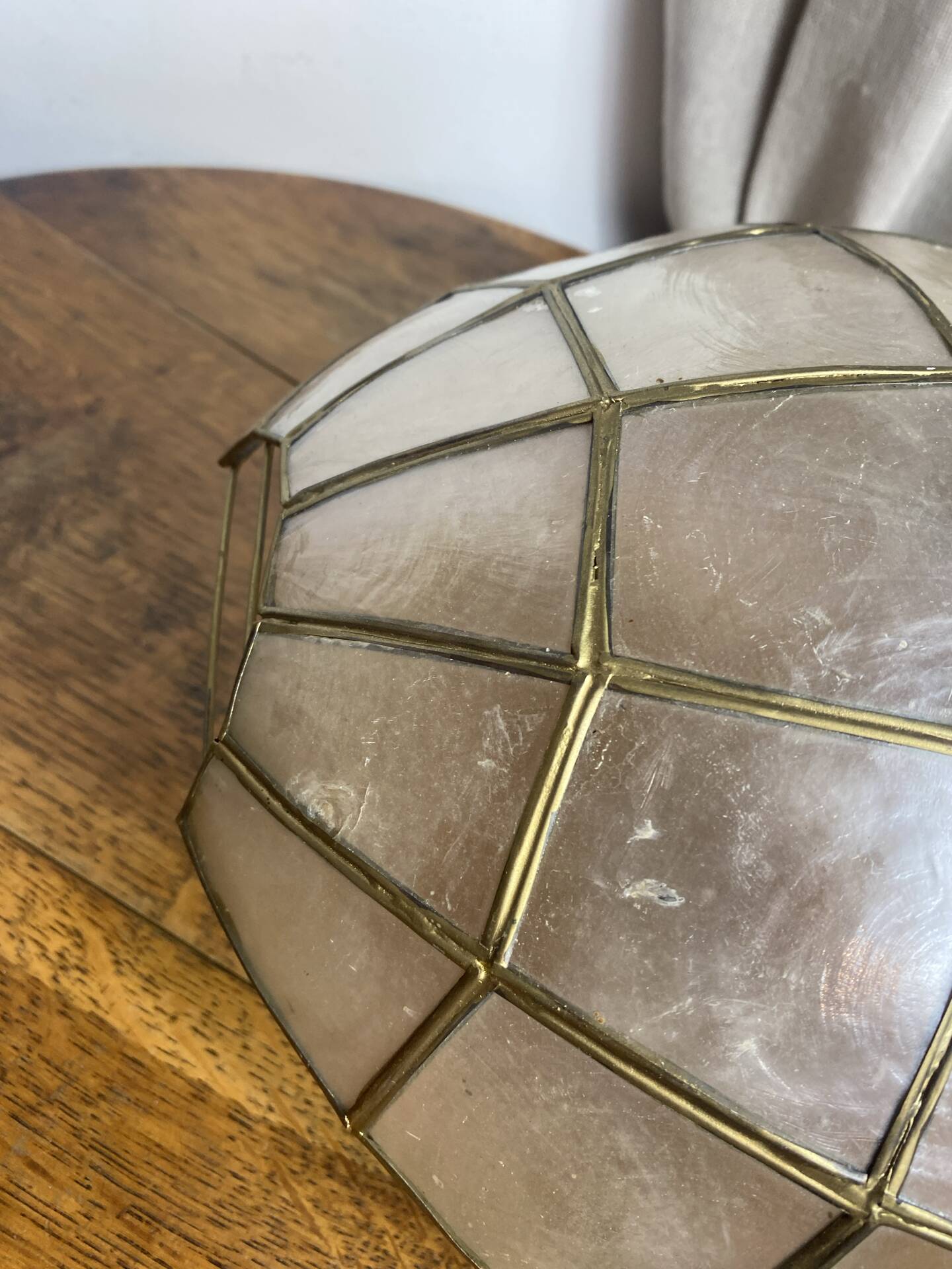 Mother-of-pearl and brass wall light