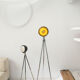 Lampe jaune trépied