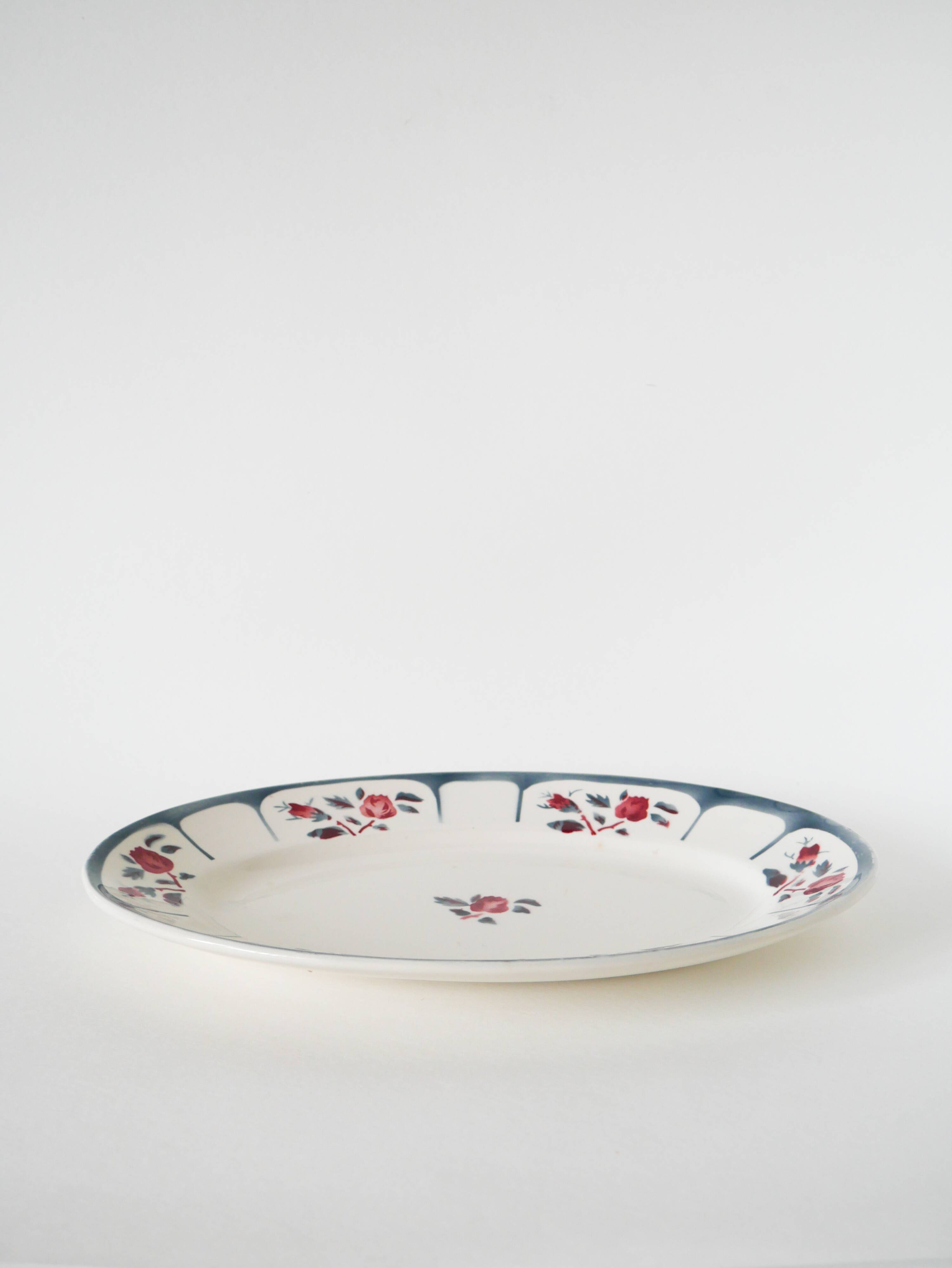 Digoin Sarreguemines oval dish, Ninette model, 1950