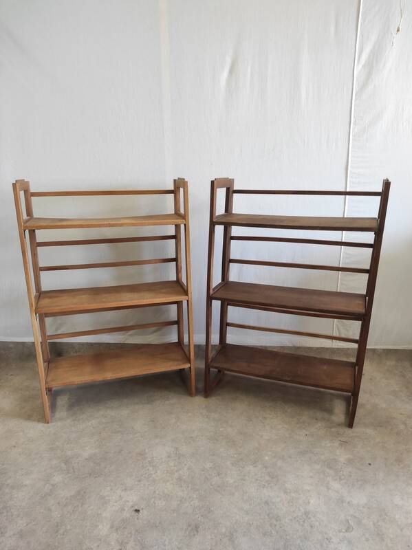 Foldable and stackable wooden shelves