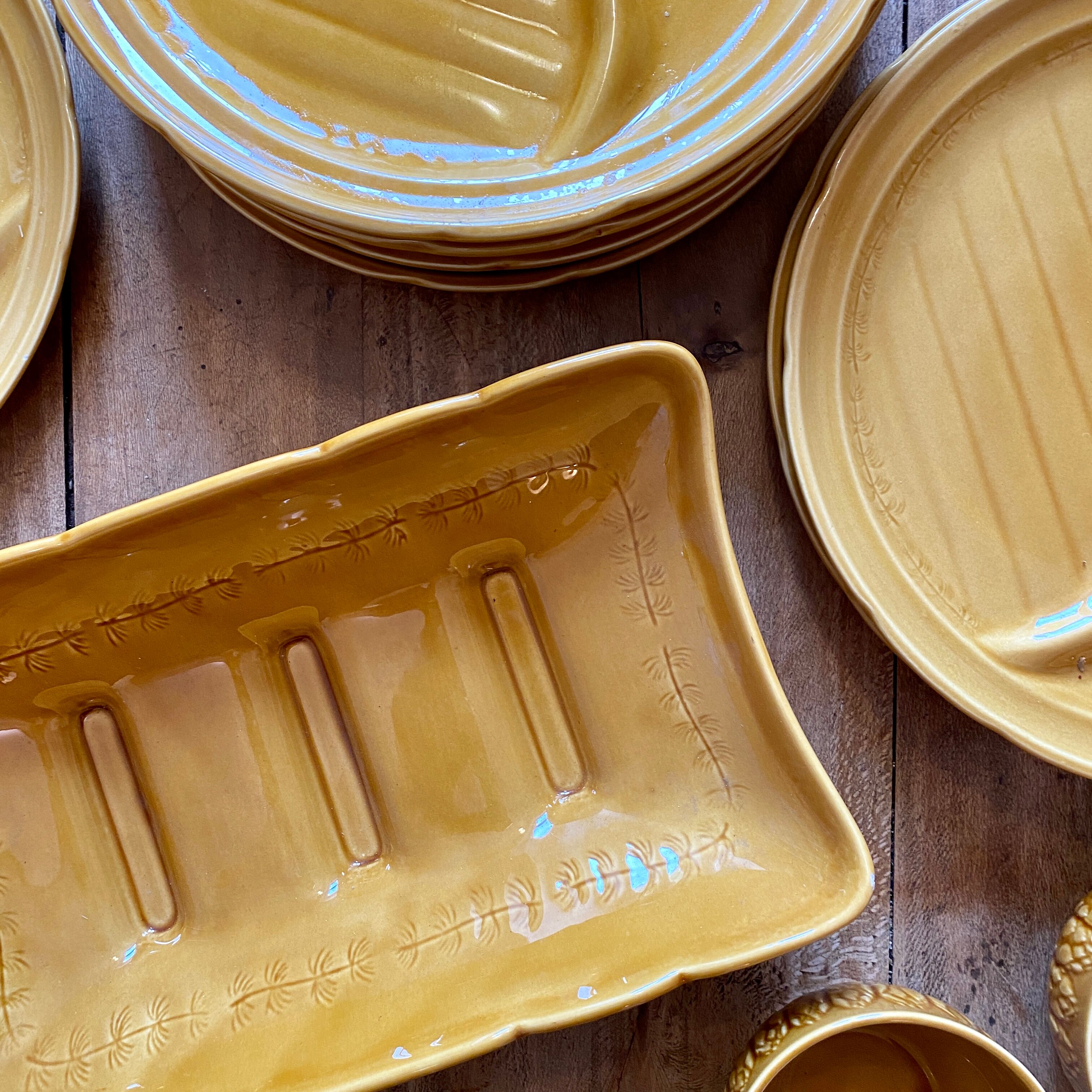 Vintage asparagus service from Gien