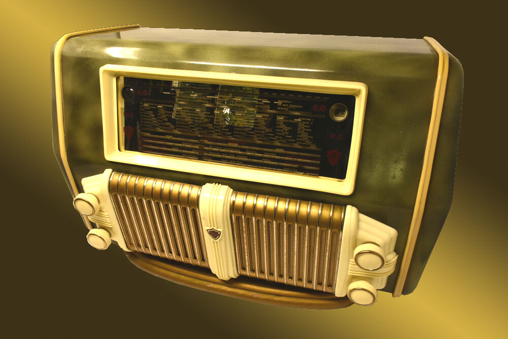 Radio TSF year 1951 Clarville M112