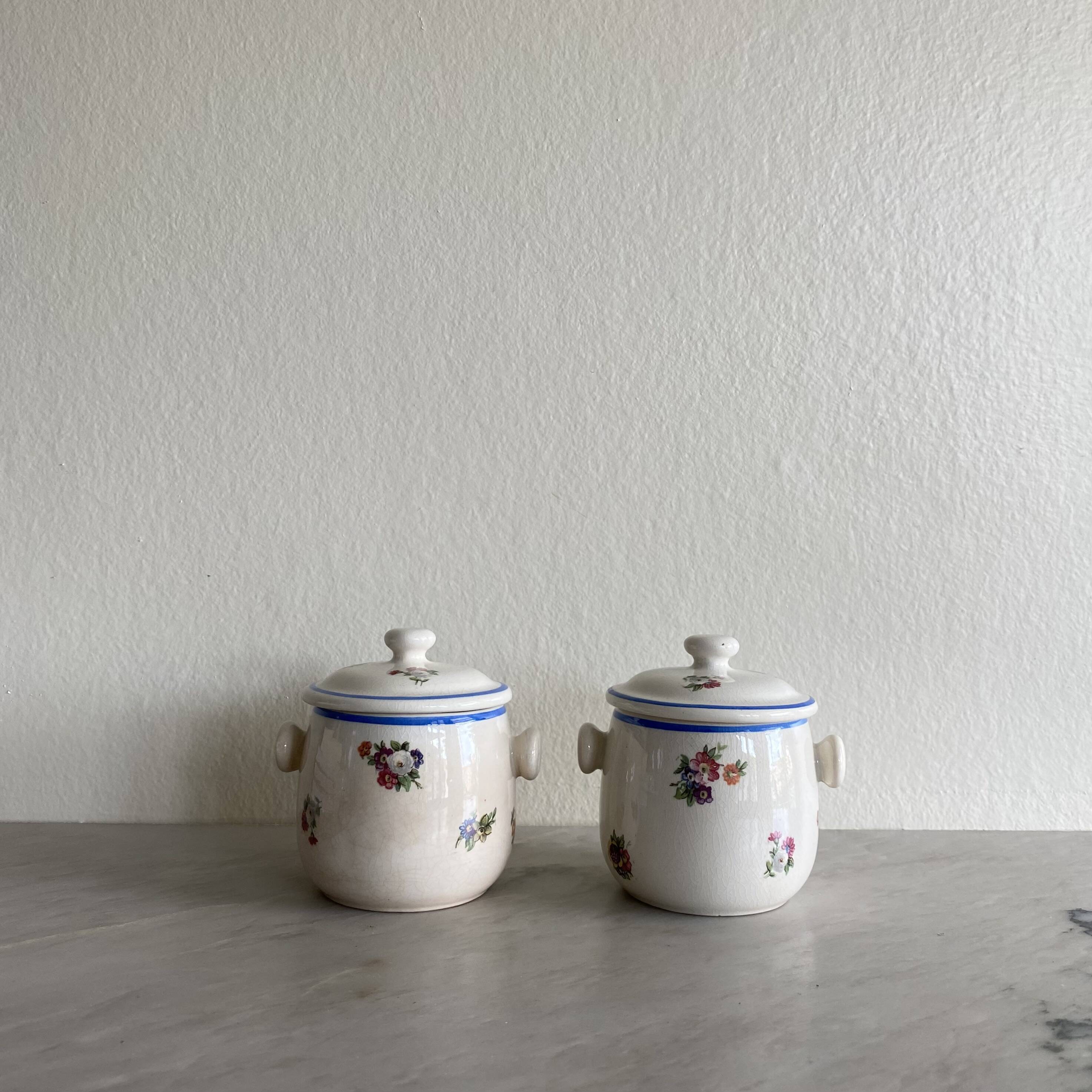 Cream pot x2