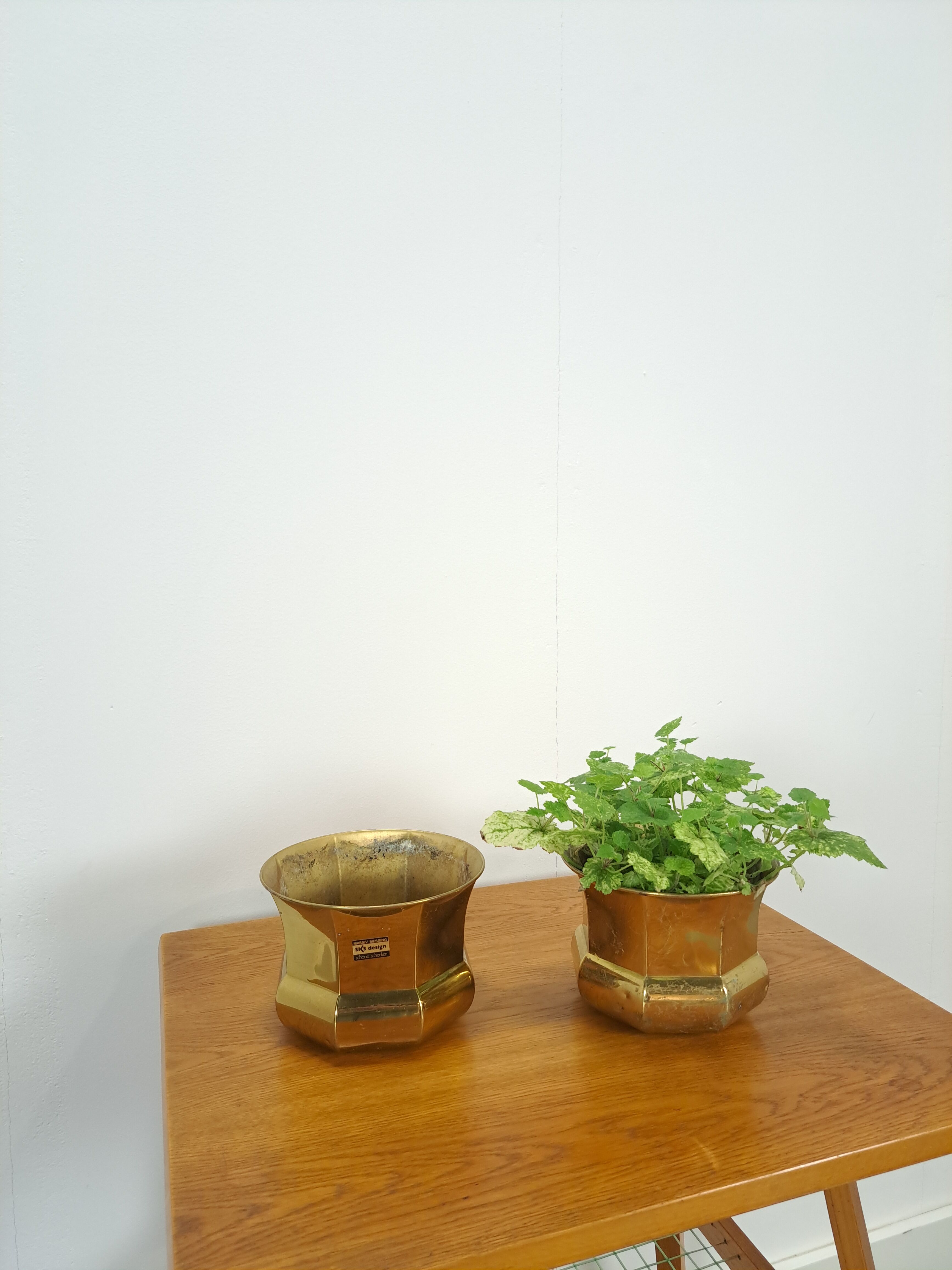 Brass set flower pots, pots