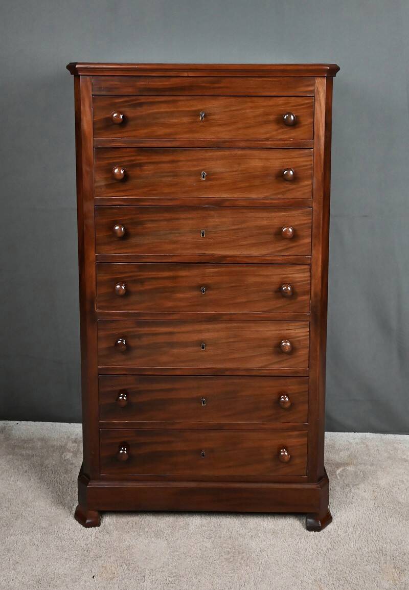 Mahogany chest of drawers – Late 19th century