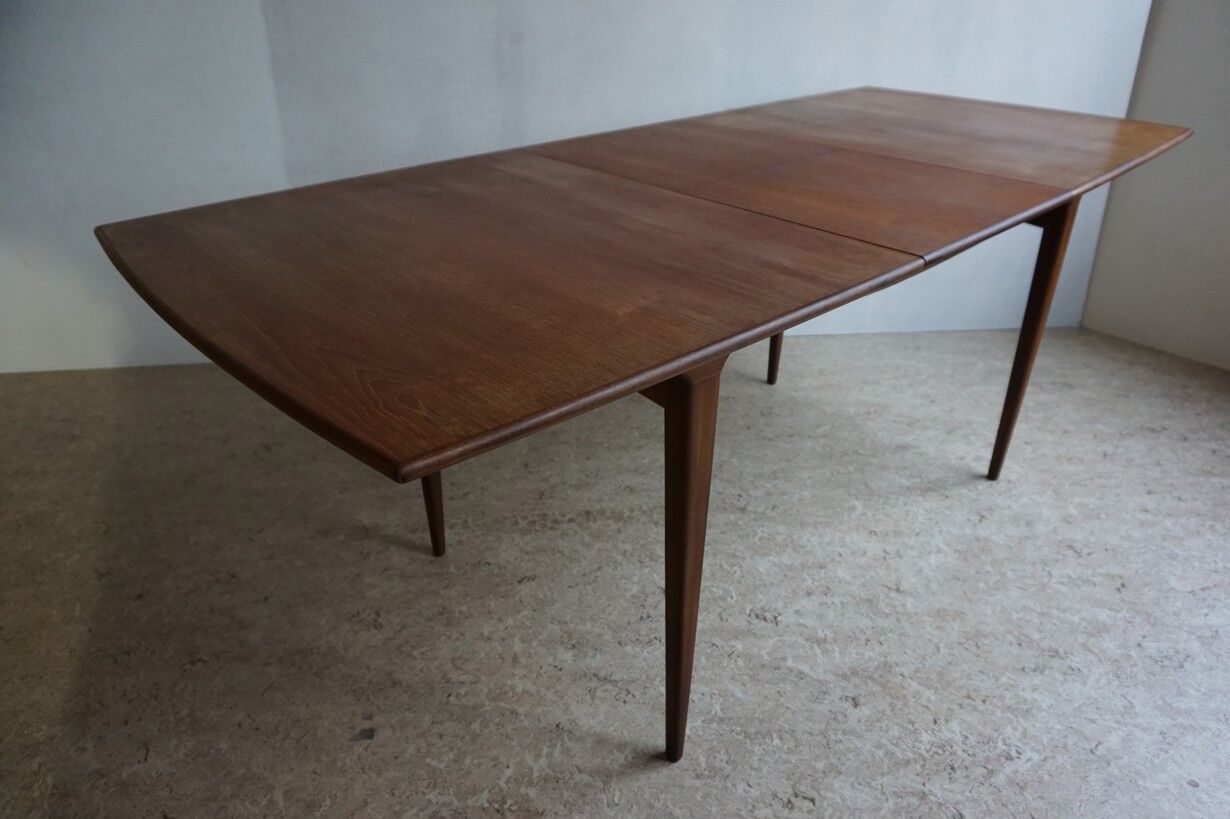 Louis van Teeffelen for Webe - Extendable teak dining table