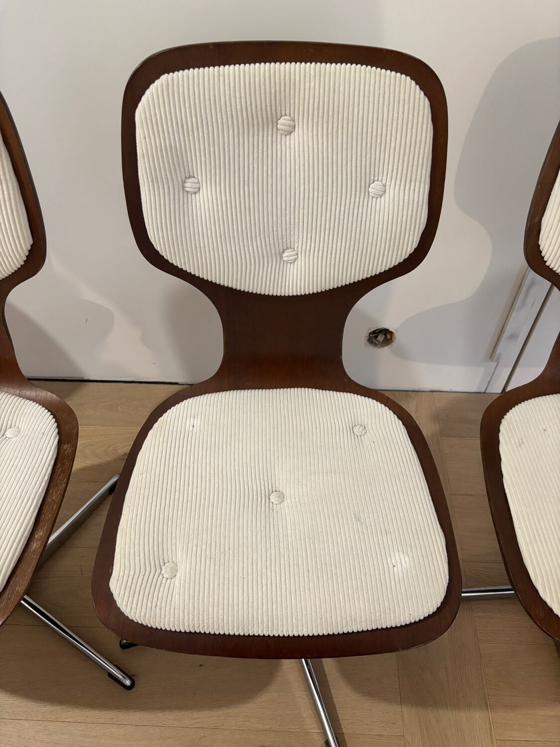 Lot of 4 vintage swivel chairs in the style of Arne Jacobsen, Scandinavian.