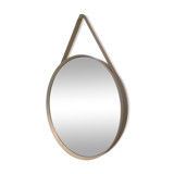 Round mirror hay
