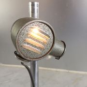 Lampe de bureau liseuse métal martelé design indus/1950-60