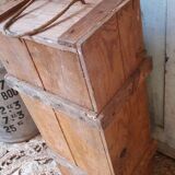 Le Creuset wooden box