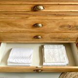 Commode ancienne, meuble de métier en orme massif