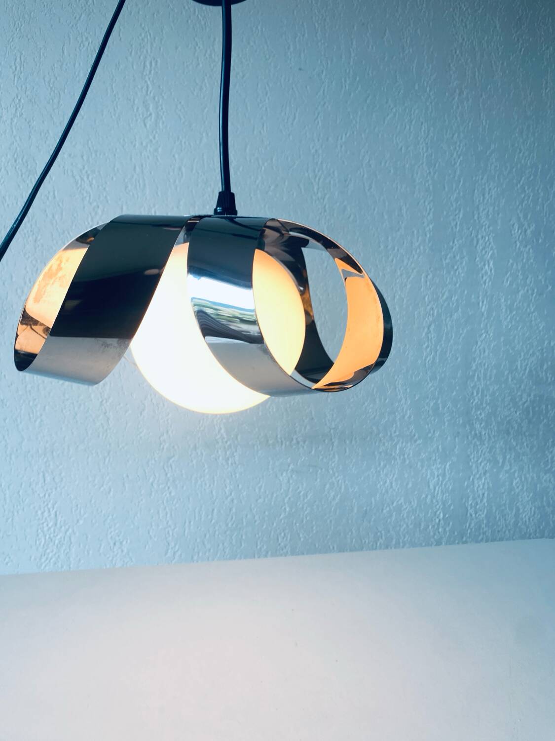 Suspension design chromée