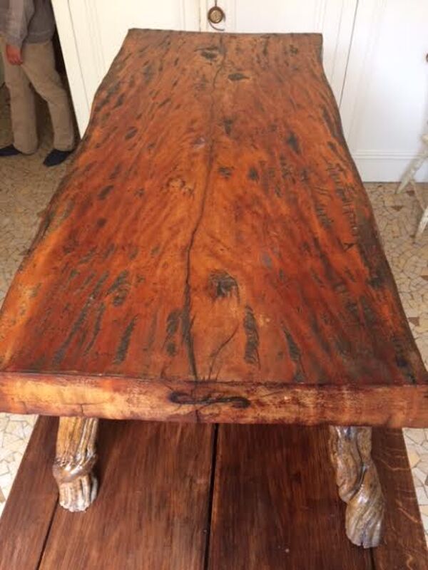 Table basse en bois brut tropical