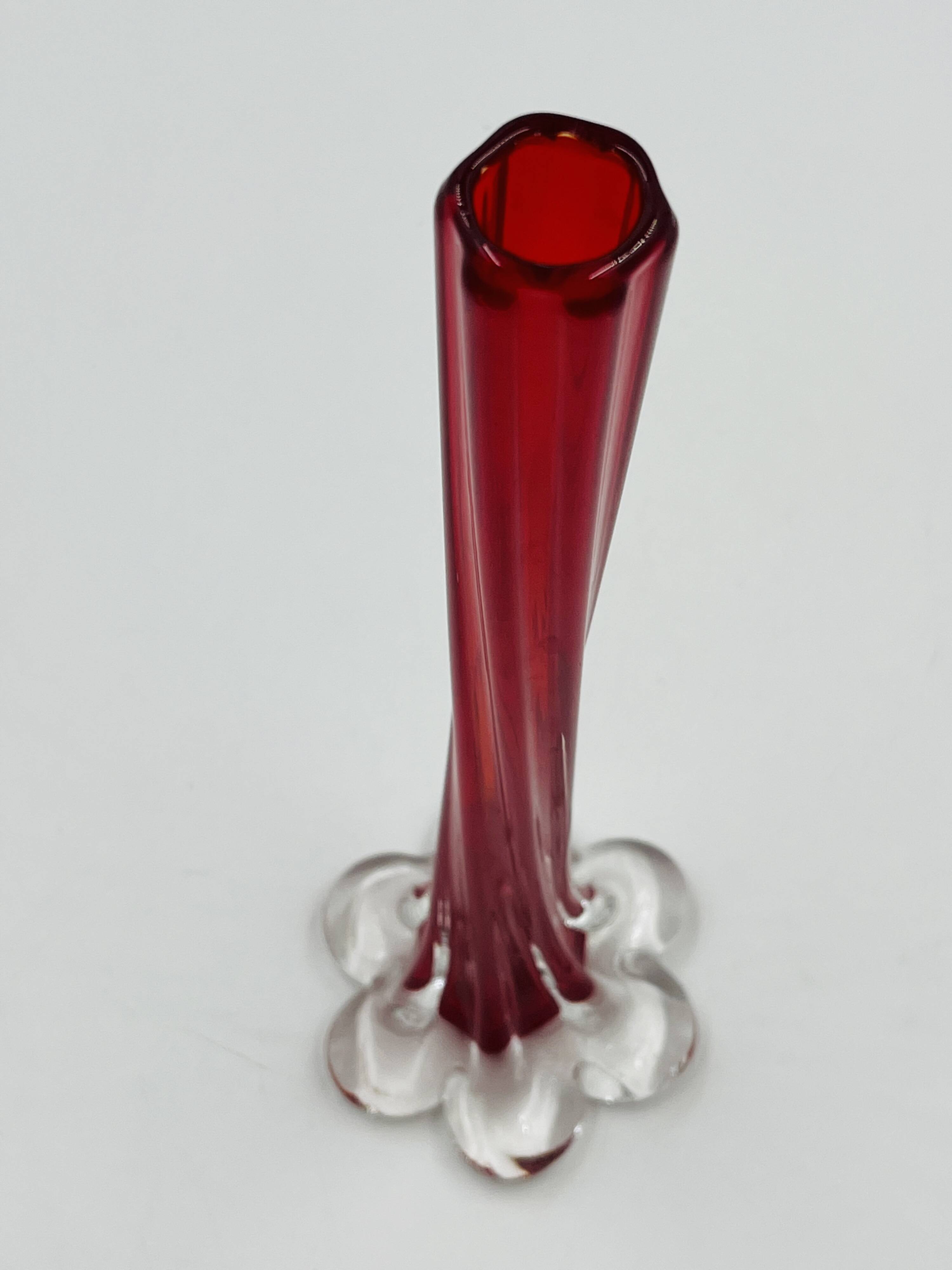 Red two-tone glass soliflore vintage design