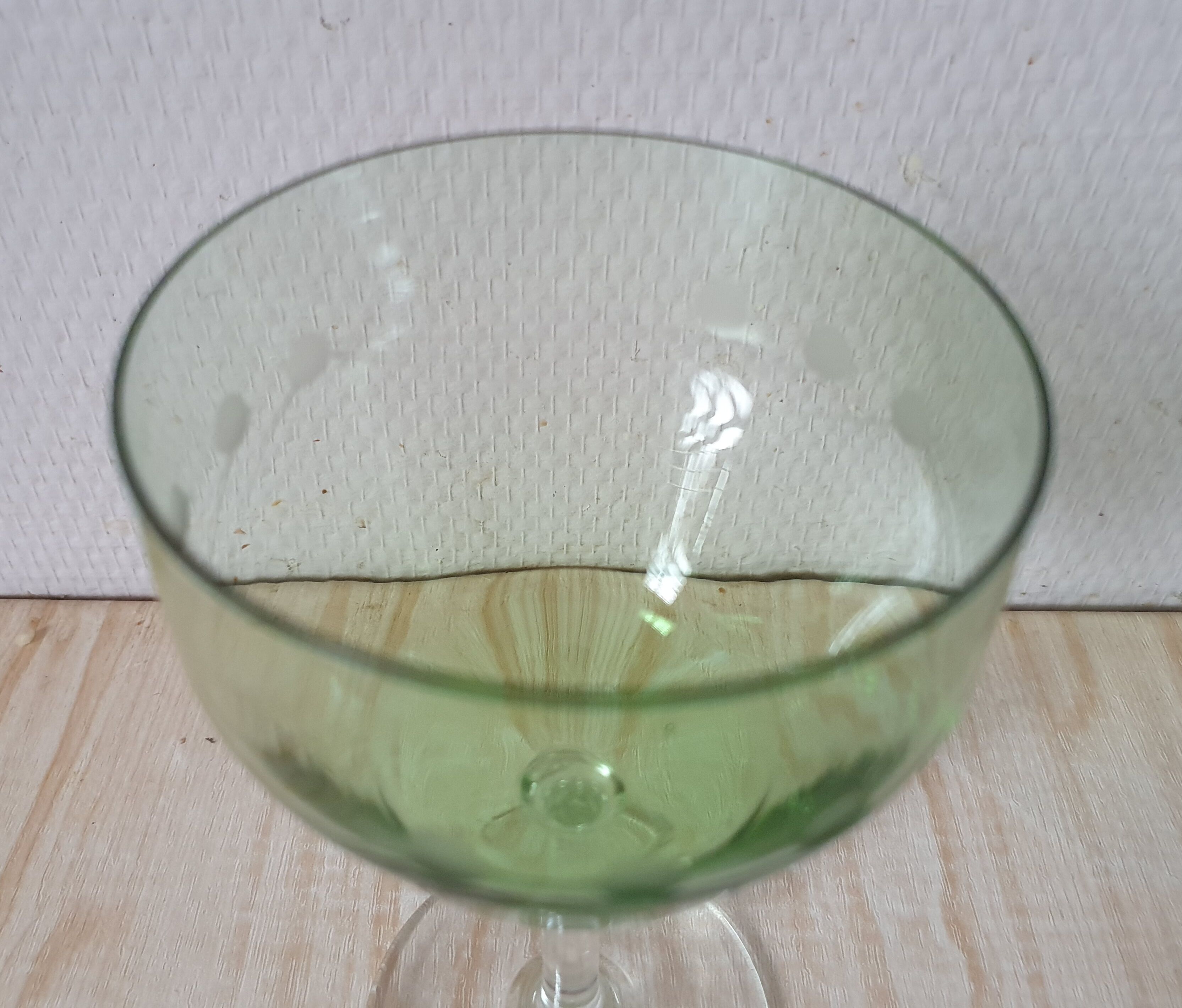 4 glasses of ouraline crystal wine