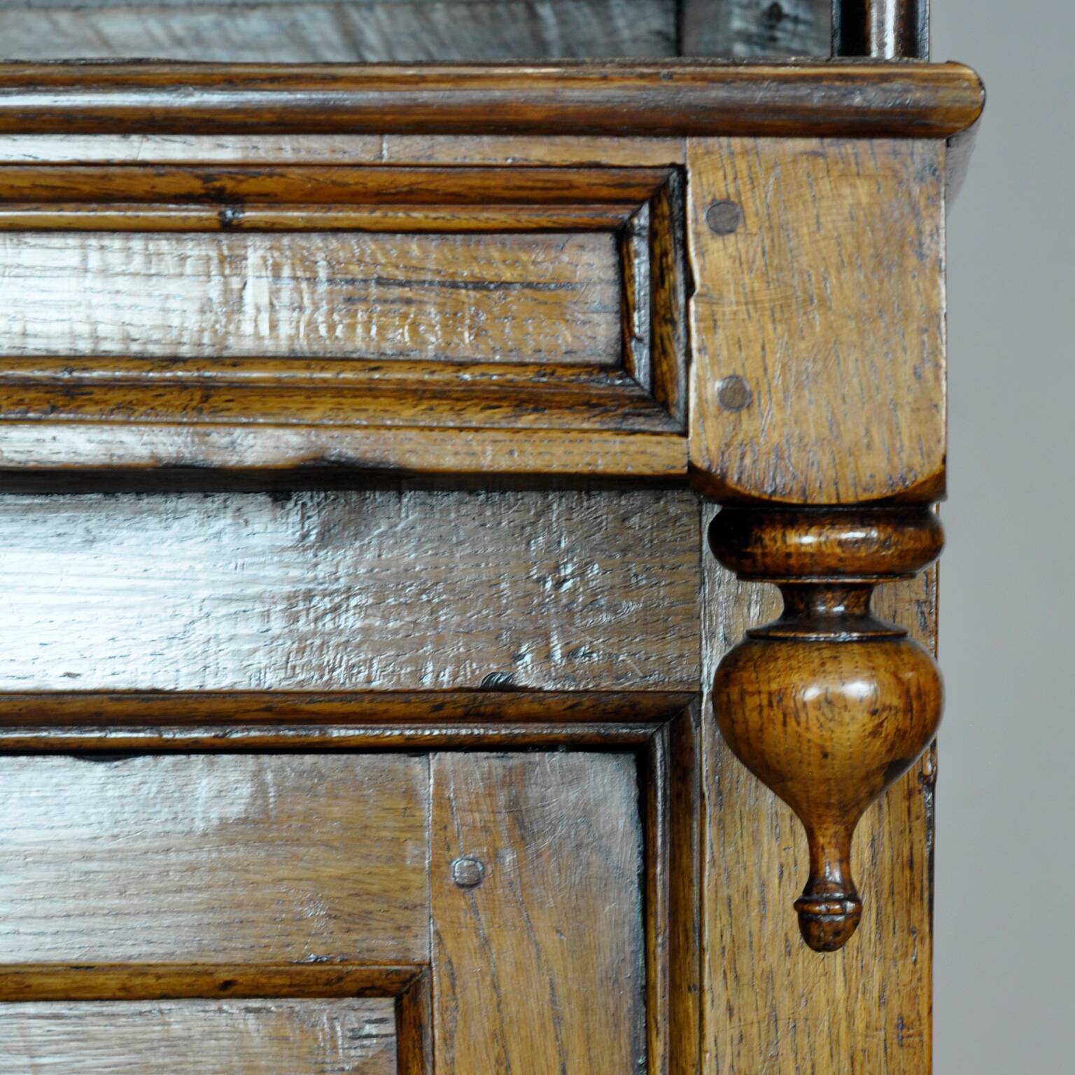 Oak tridarn cabinet, circa 1710