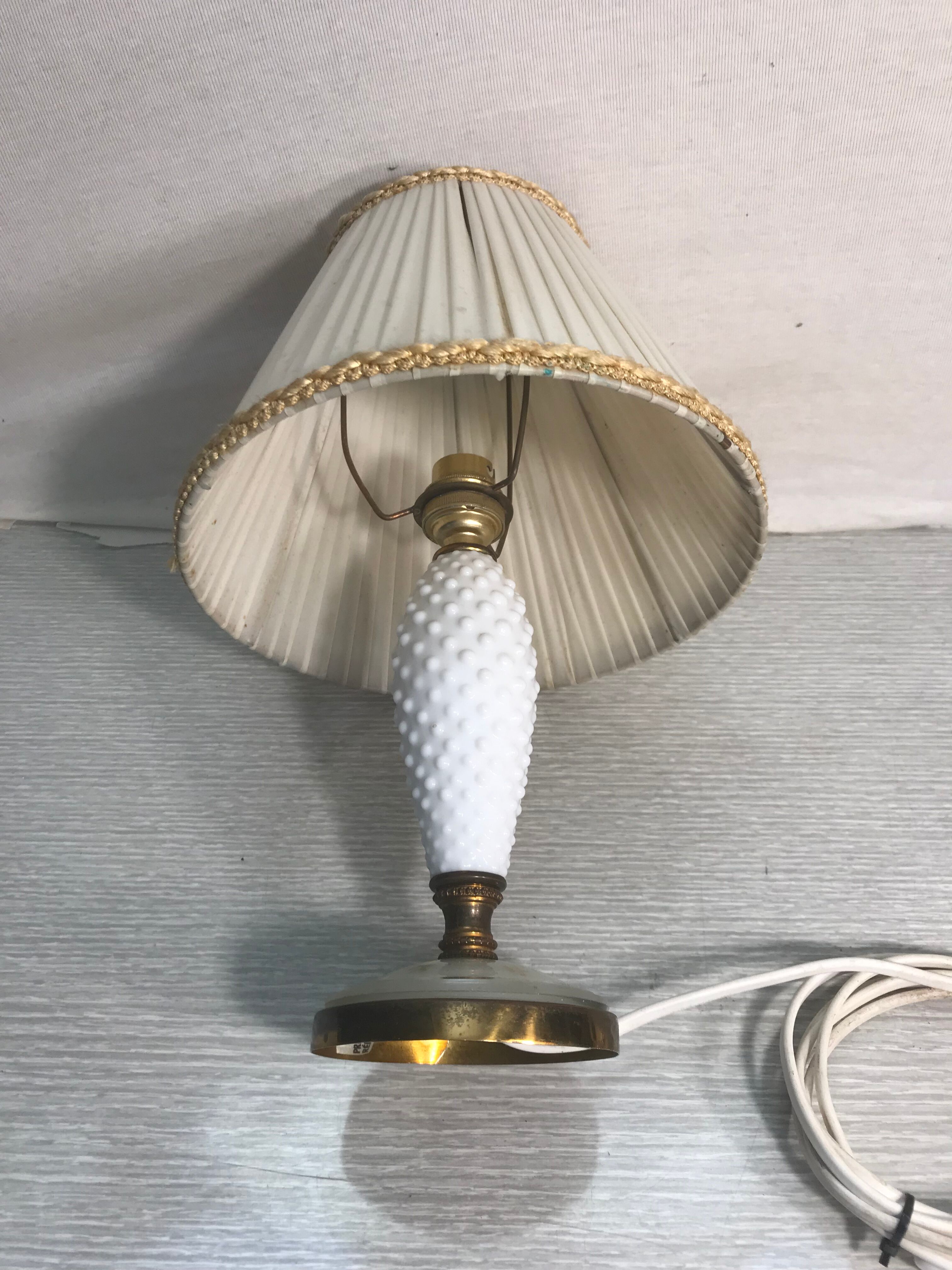 Old laiton glass lamp in white opaline and lamp-day cream years 70 vintage