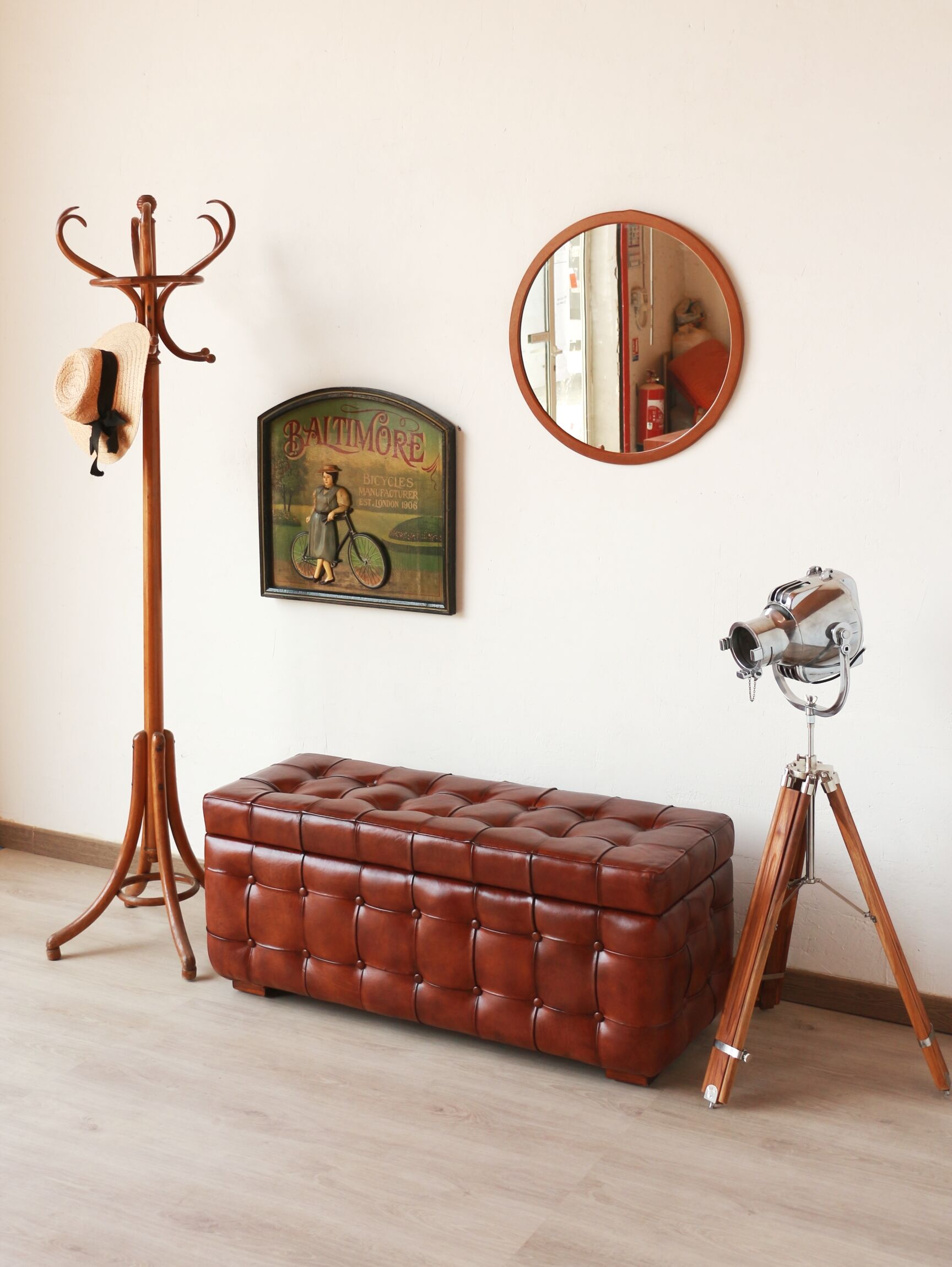 Chesterfield-style leather chest - "Jack" model - Olivier de Schrijver