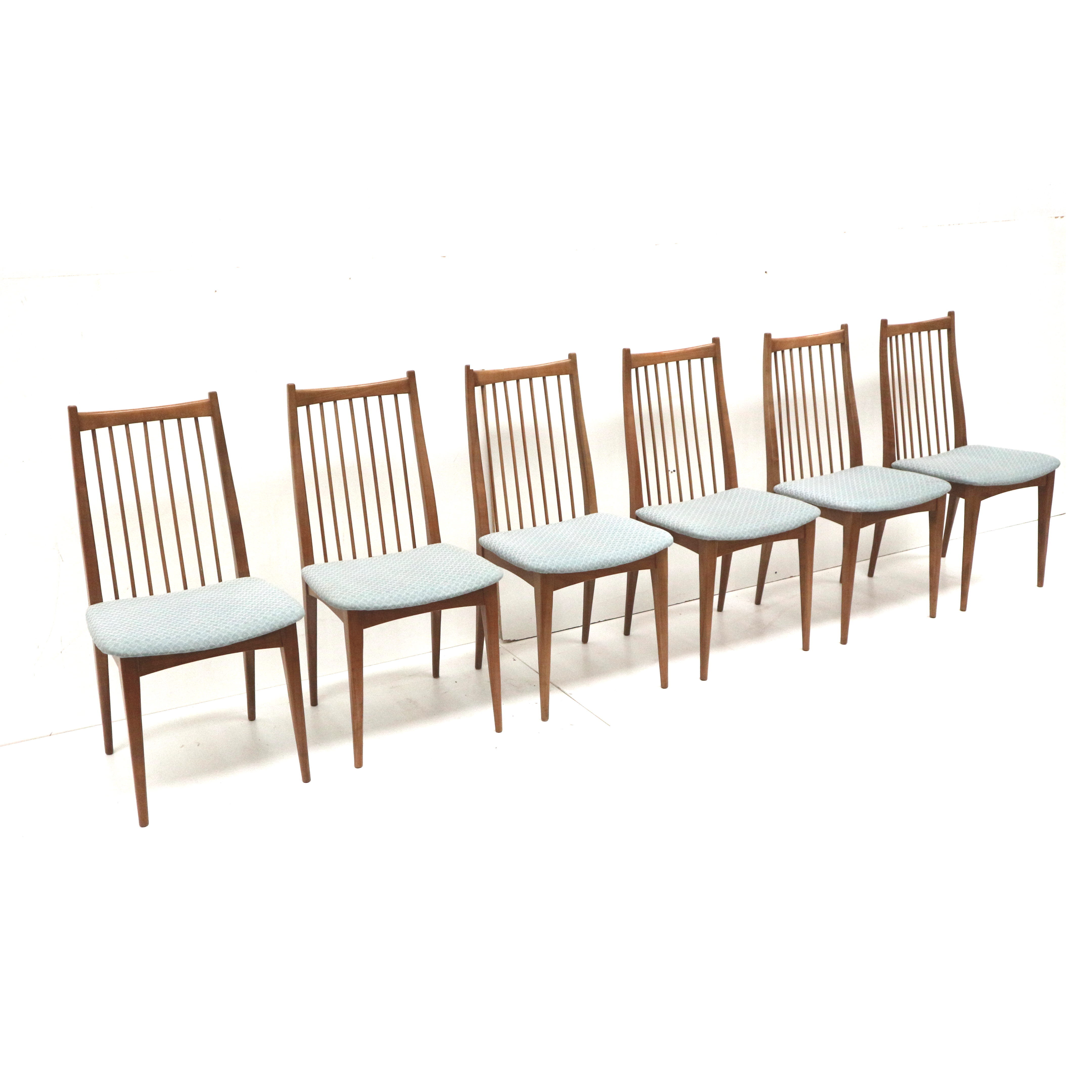 Set of 6 dining room chairs / bar chairs from the 1960s