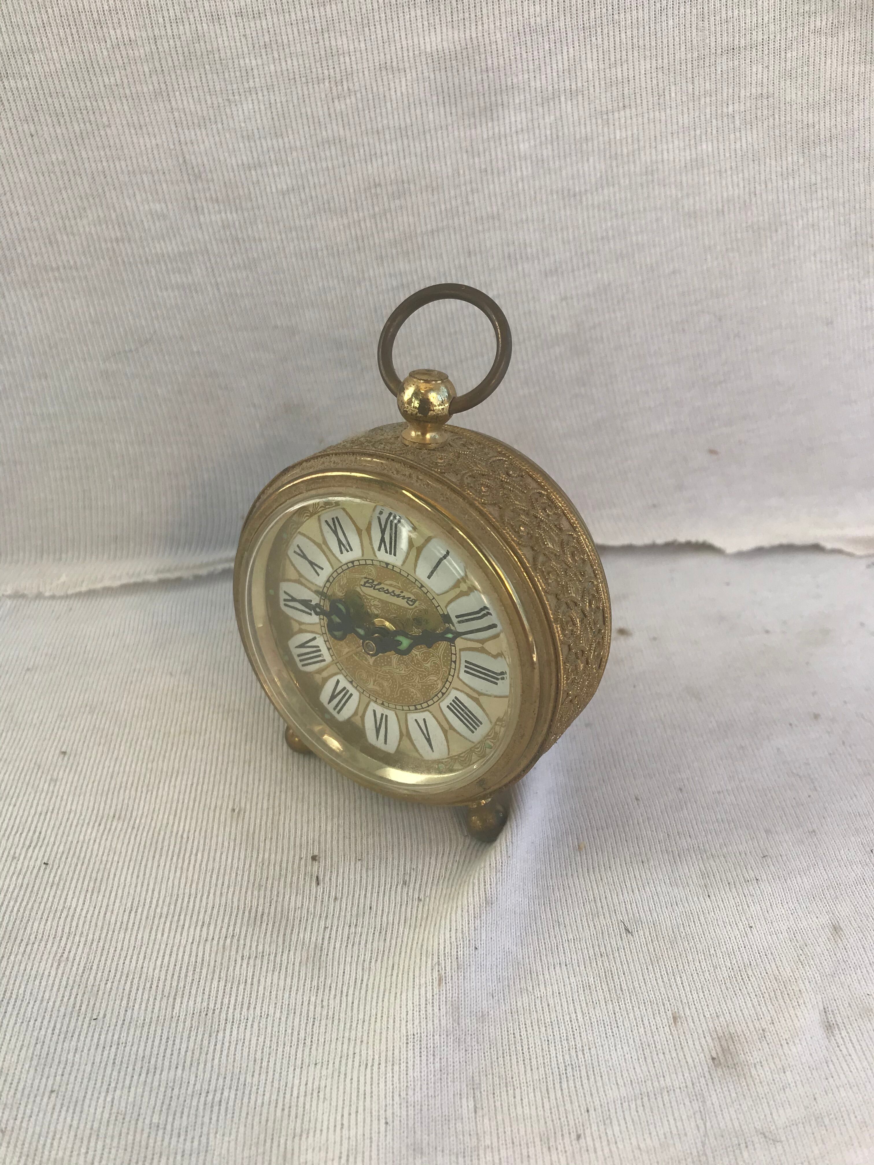 Old Blessing alarm clock gilded metal openwork outline vintage decoration