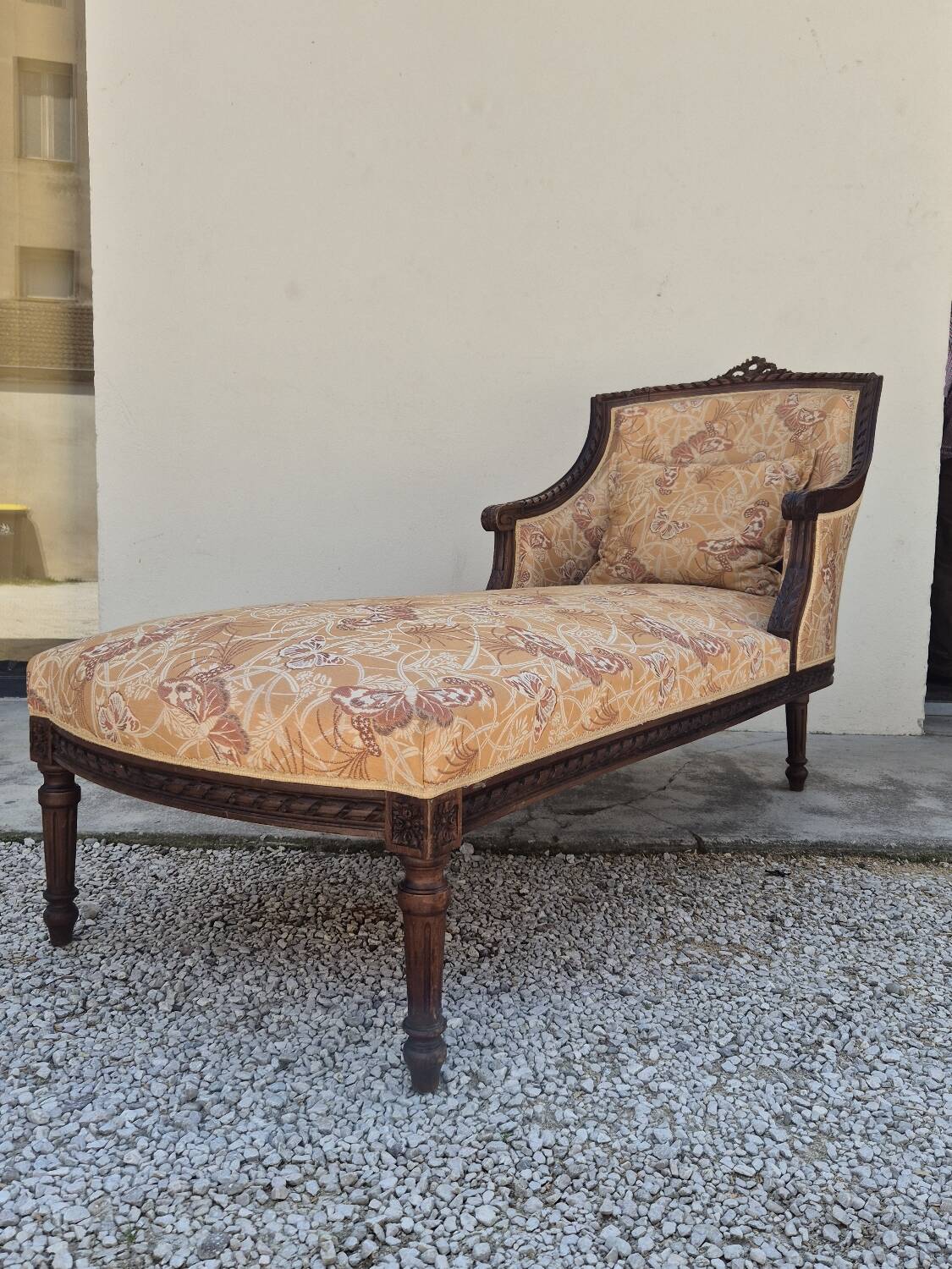 Chaise longue decorated with butterflies in Louis XVI style from the Napoleon III period