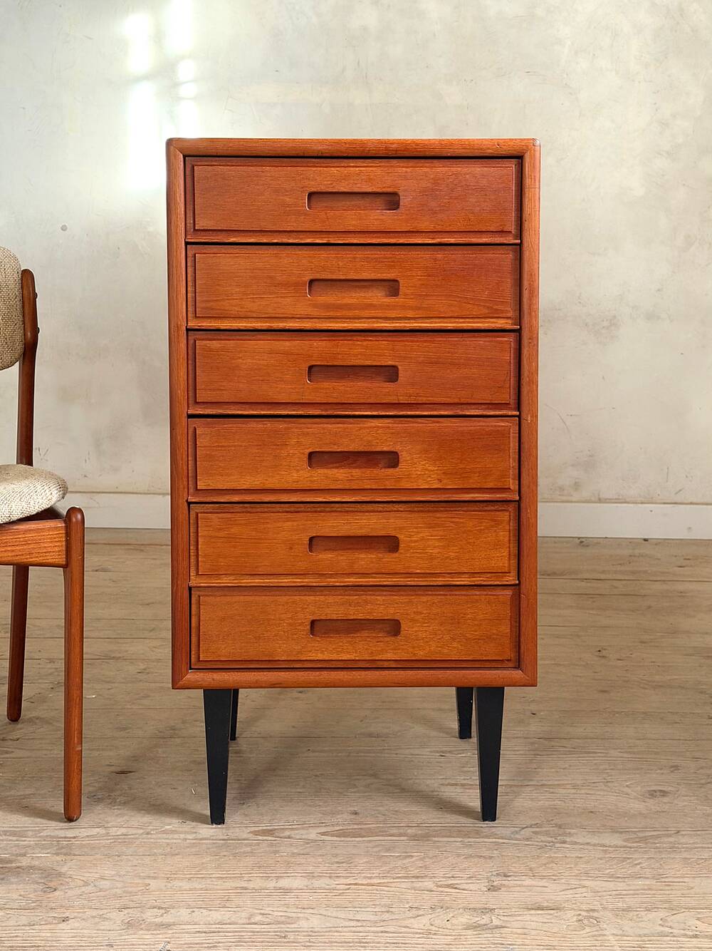 Commode scandinave vintage en teck