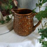 Wine pitcher