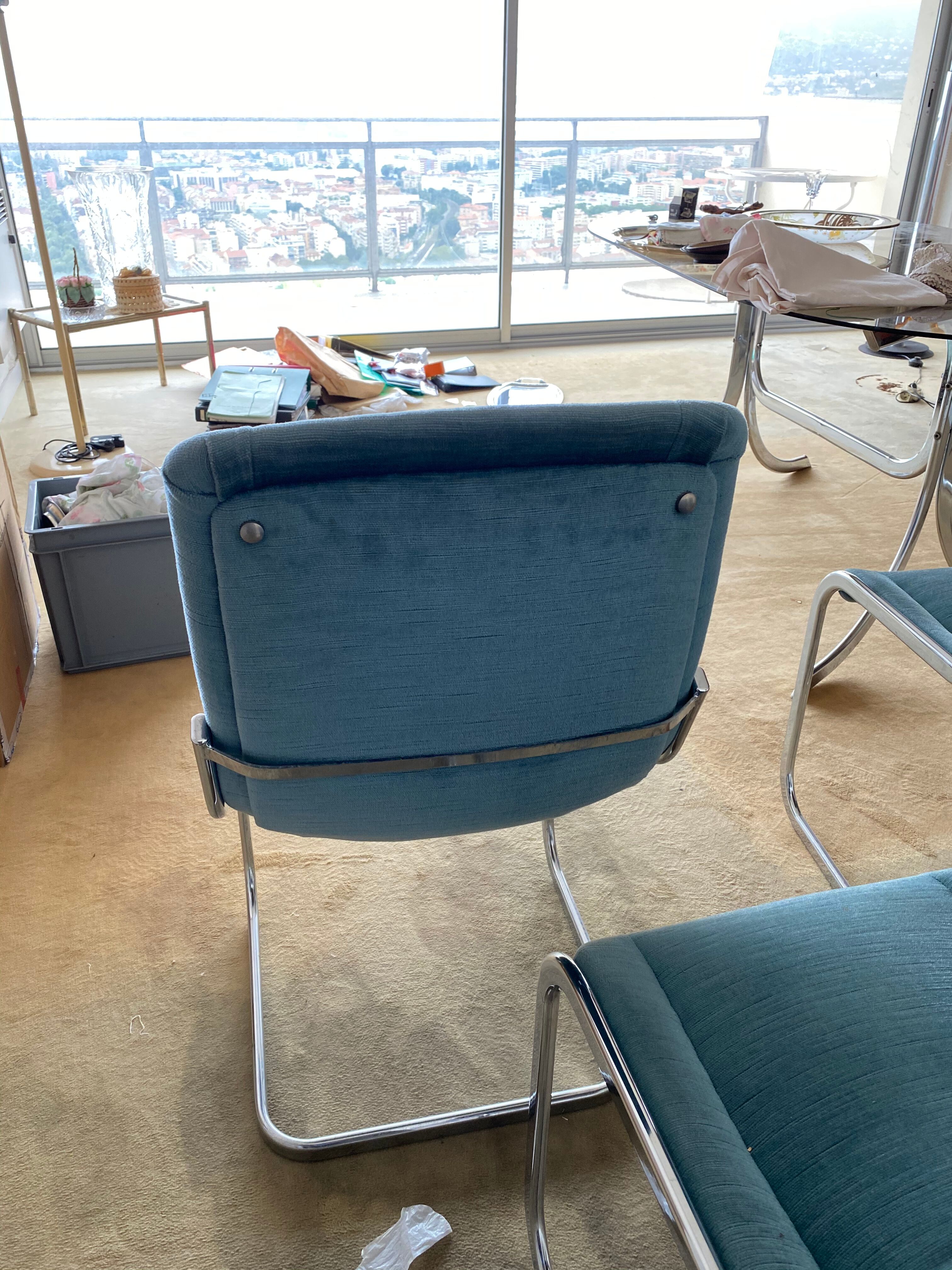 Set 4 steel design chairs and fabrics