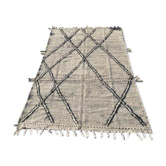 Hand-woven Berber rug 200x300cm