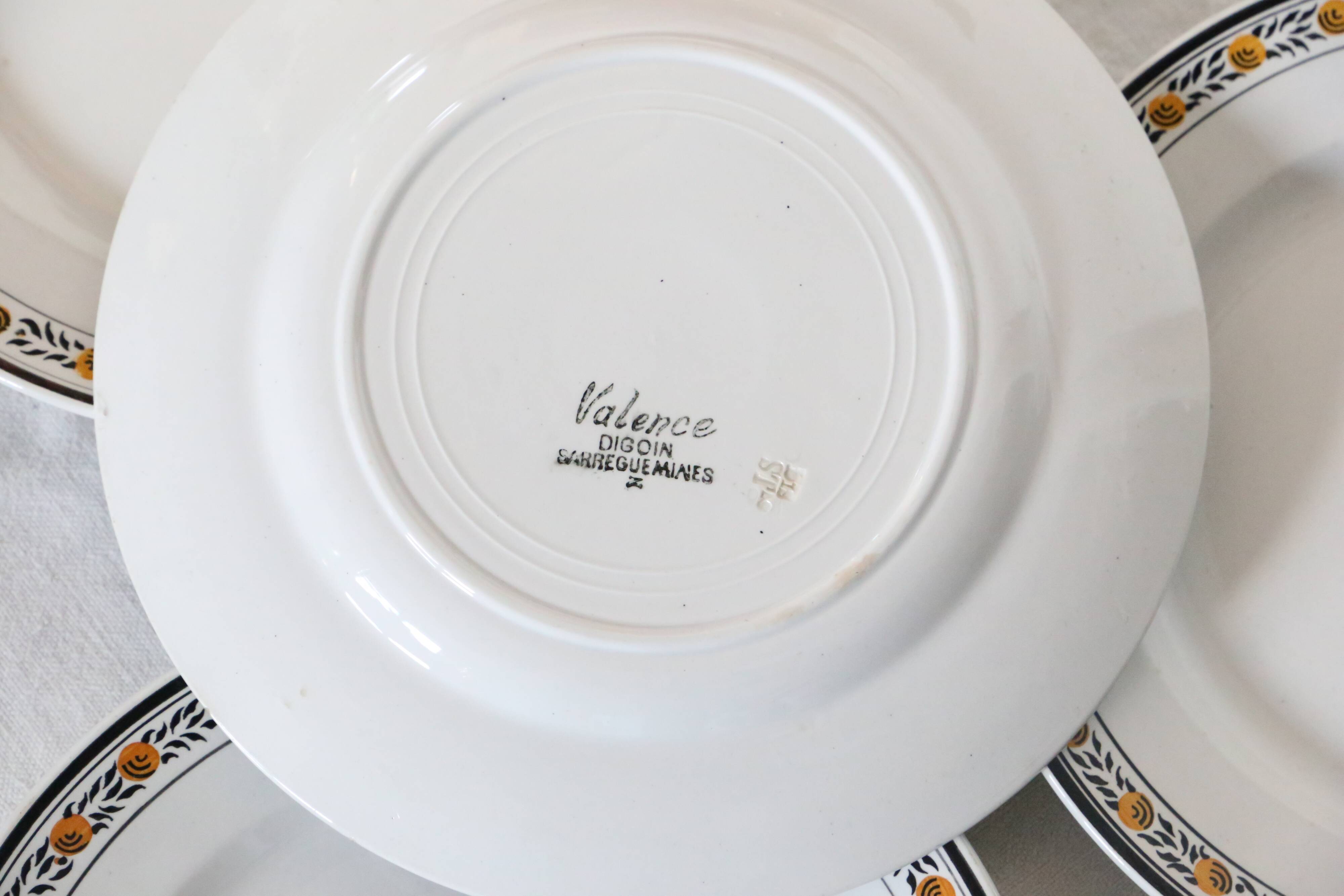 Ensemble de 4 assiettes plates, Digoin Sarreguemines, modèle Valence