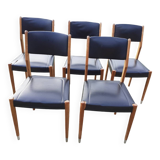 Set of chairs