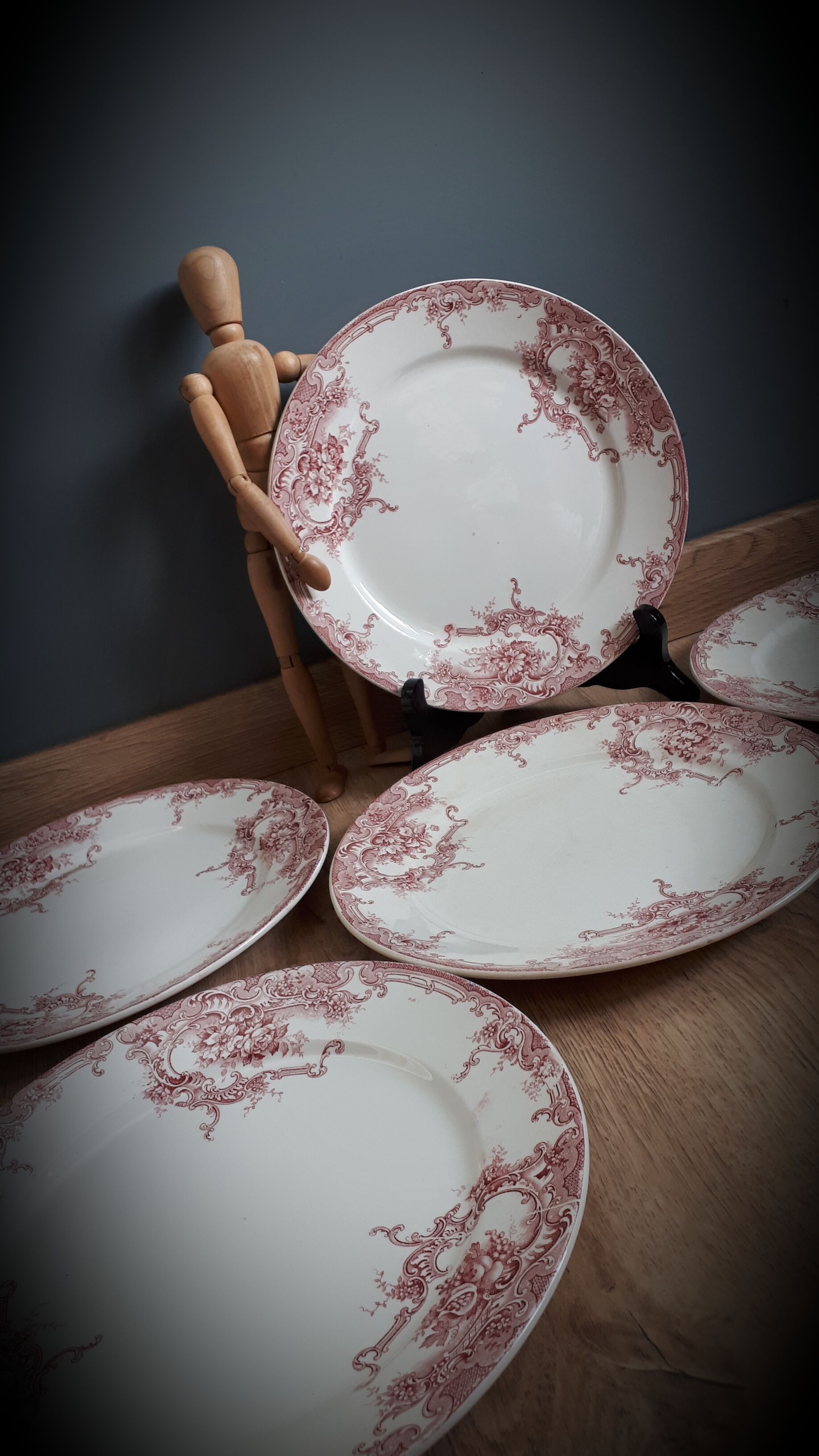 Set of 6 flat plates Red Dolphin 1920
