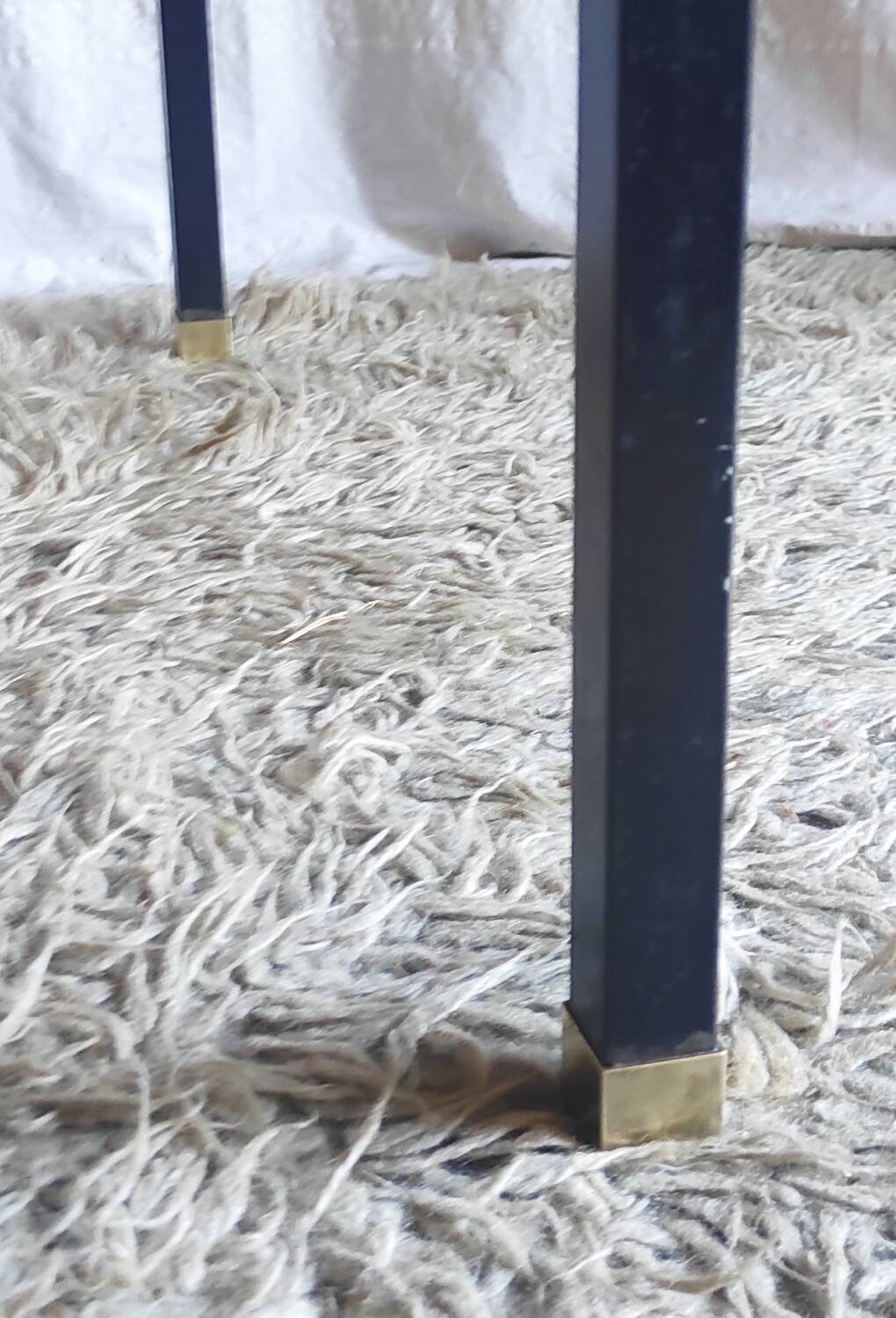 Round dining table 1960s