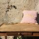 Housse de coussin en tissu vintage brodé