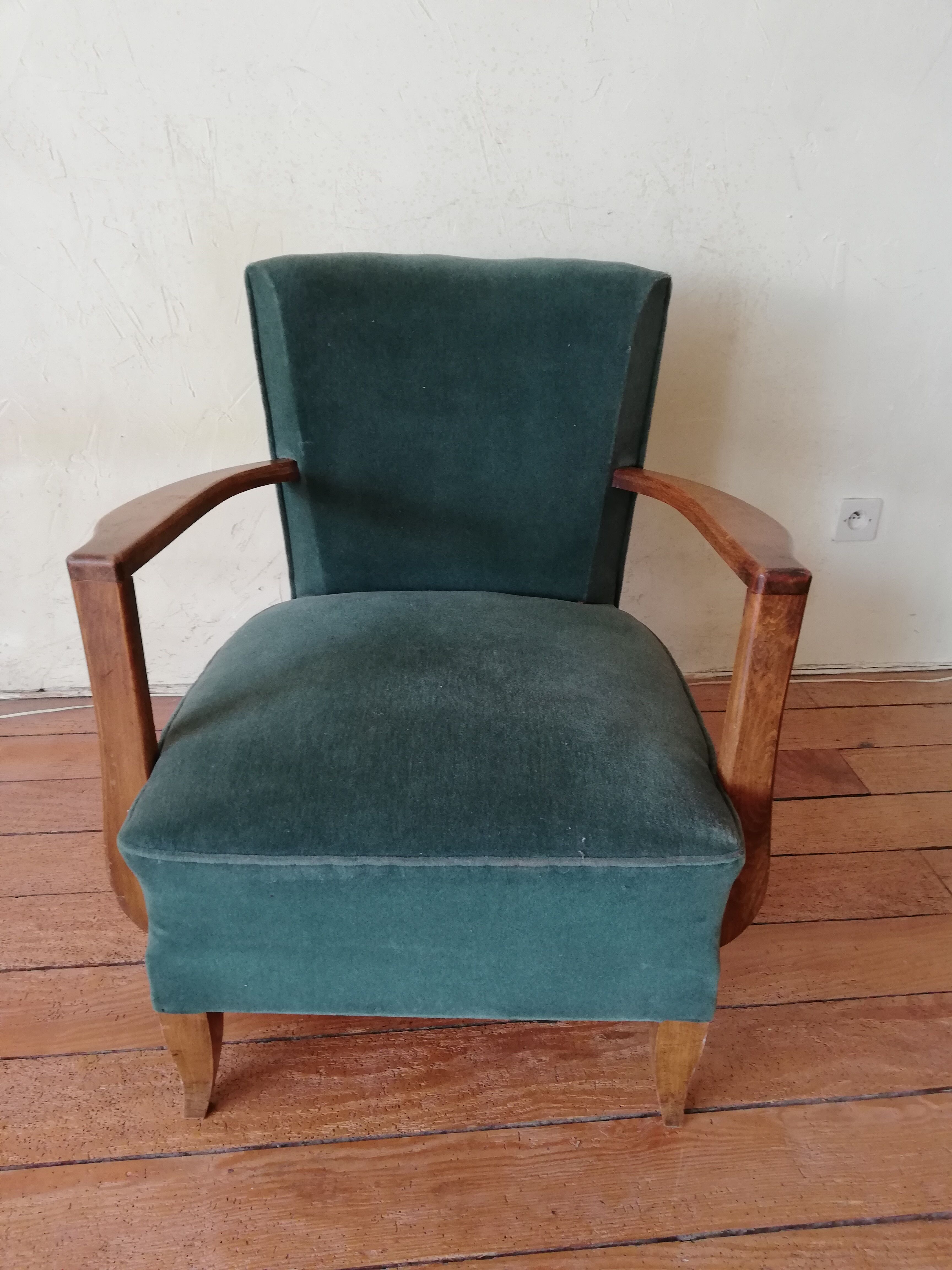 Fauteuil des années 50 velours vert