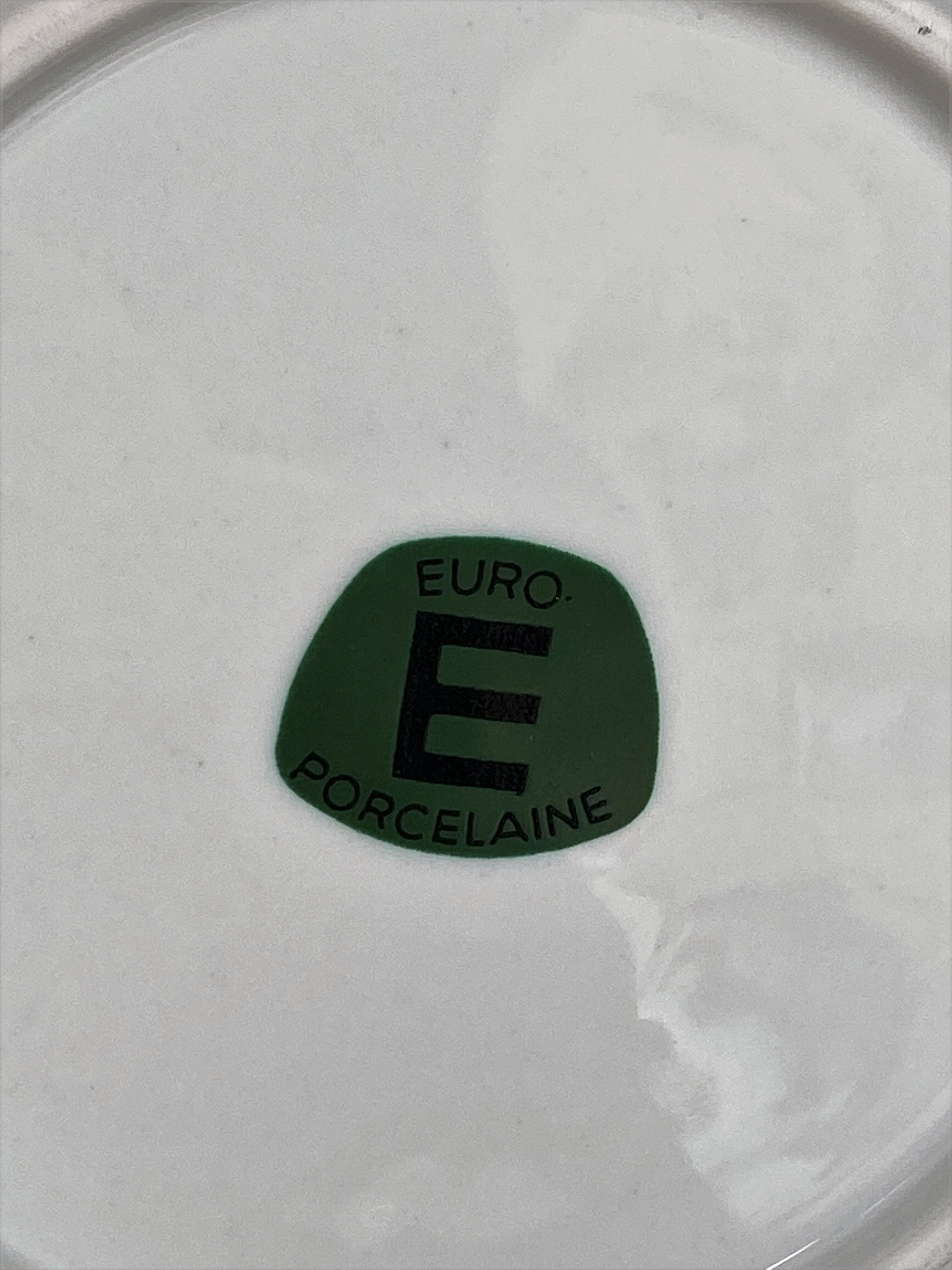 Set of 5 hollow porcelain plates