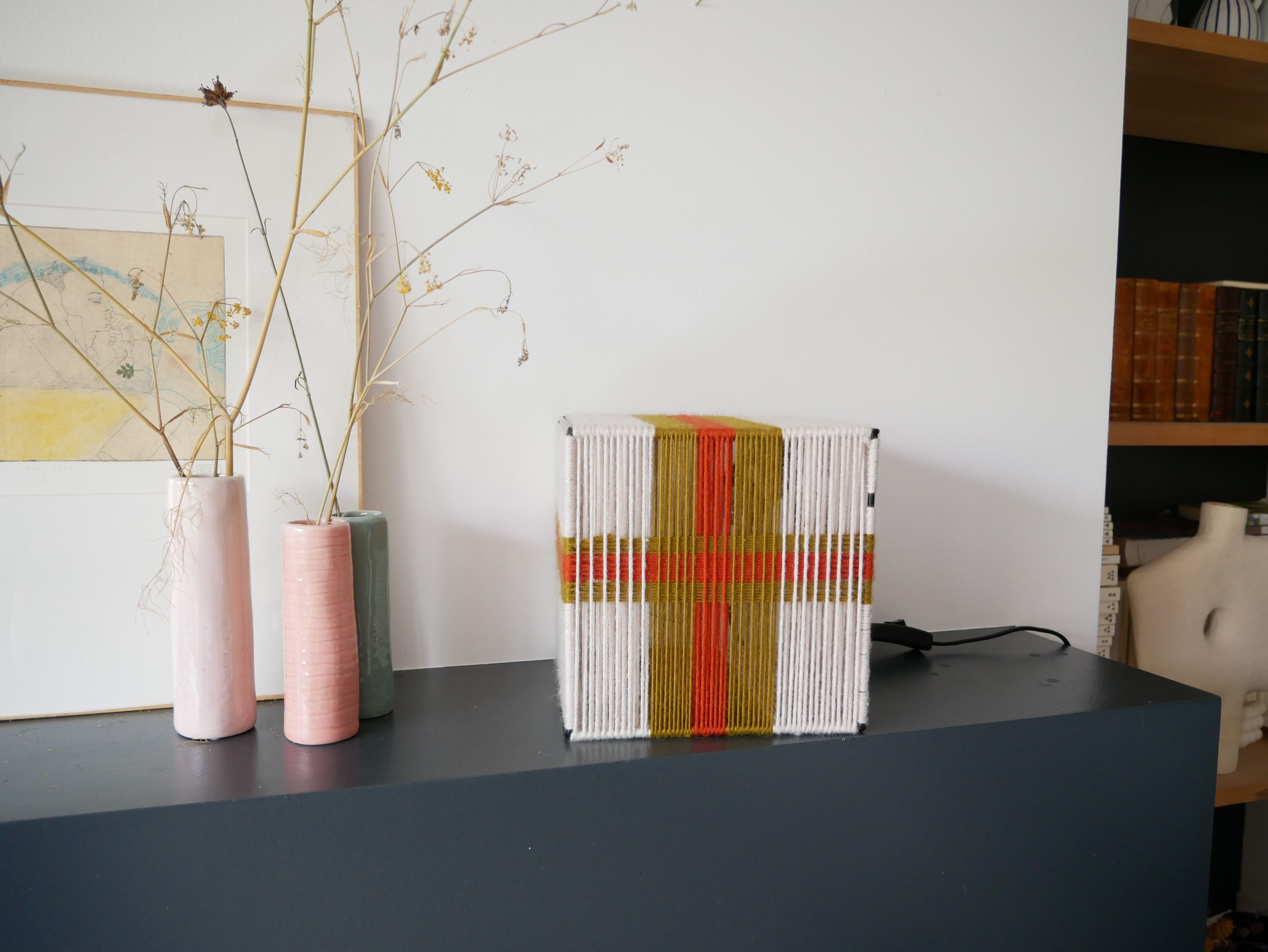 Kara table lamp woven