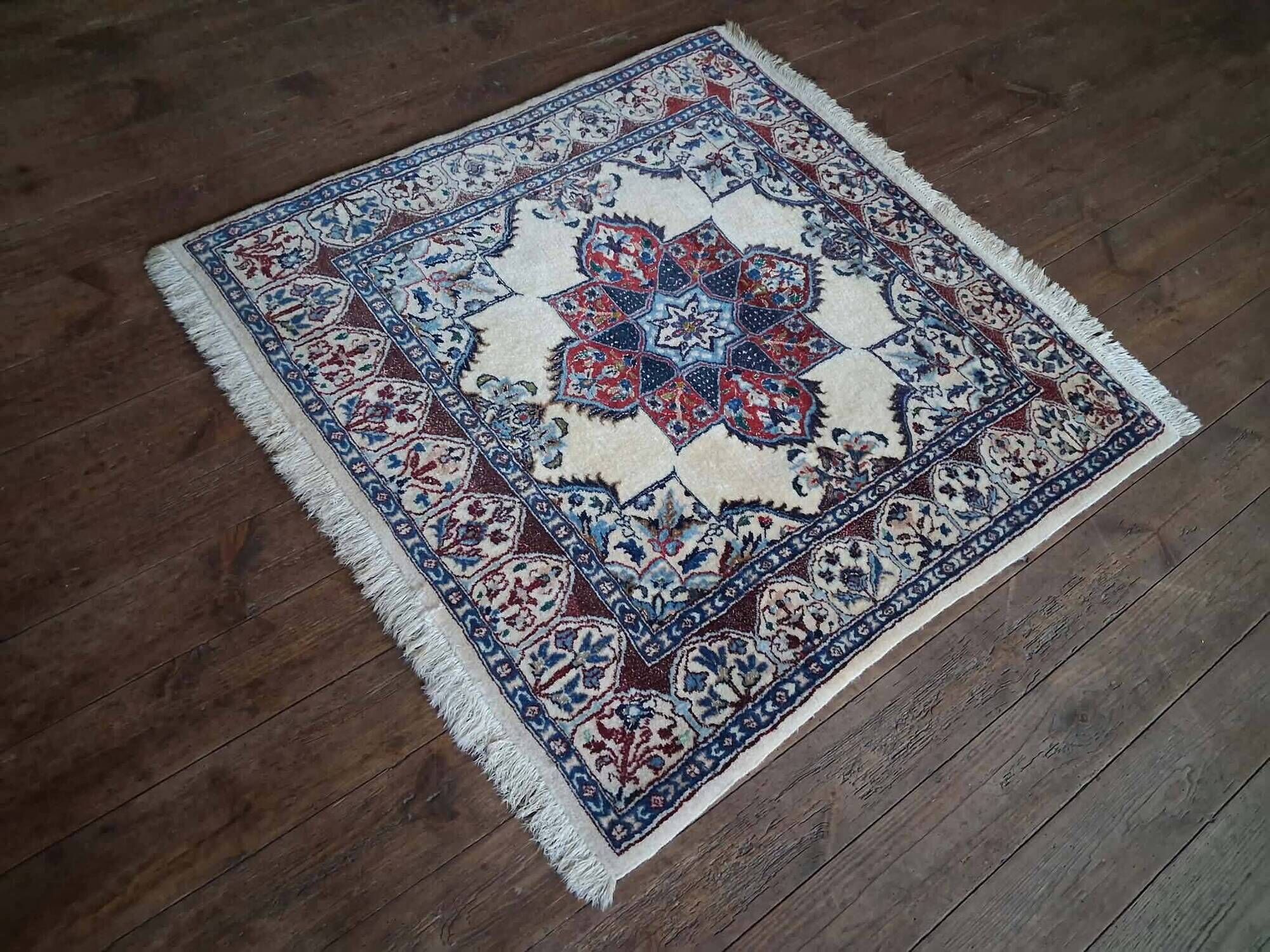 Handmade Persian Nain carpet 103x103cm