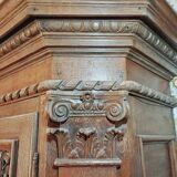 Large oak wardrobe from the early 18th century.