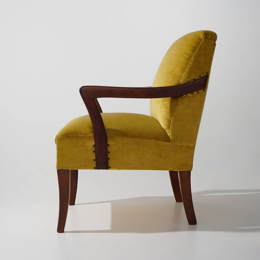Paire de fauteuils en velours, années 1950