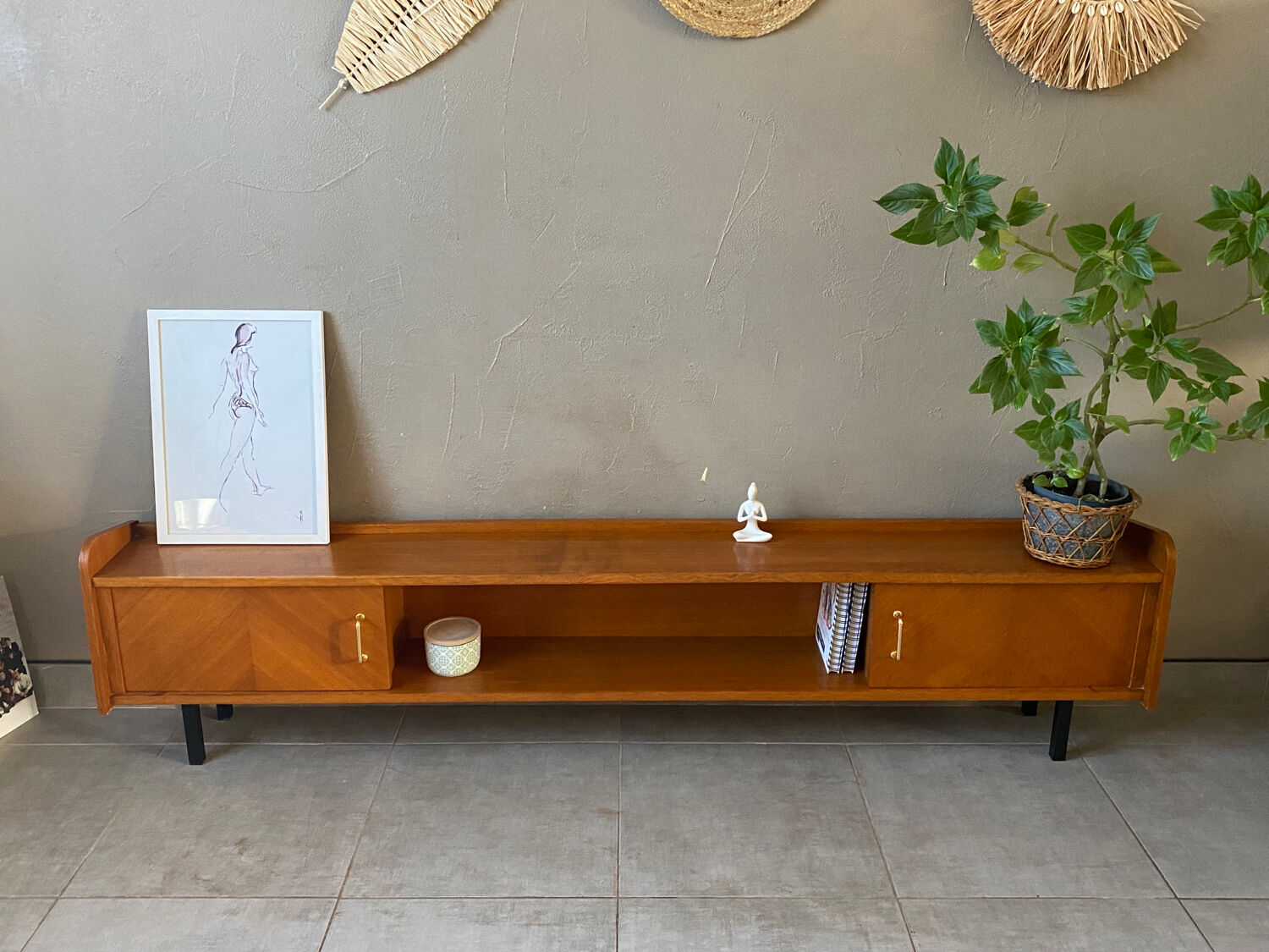 Vintage sideboard (shallow)