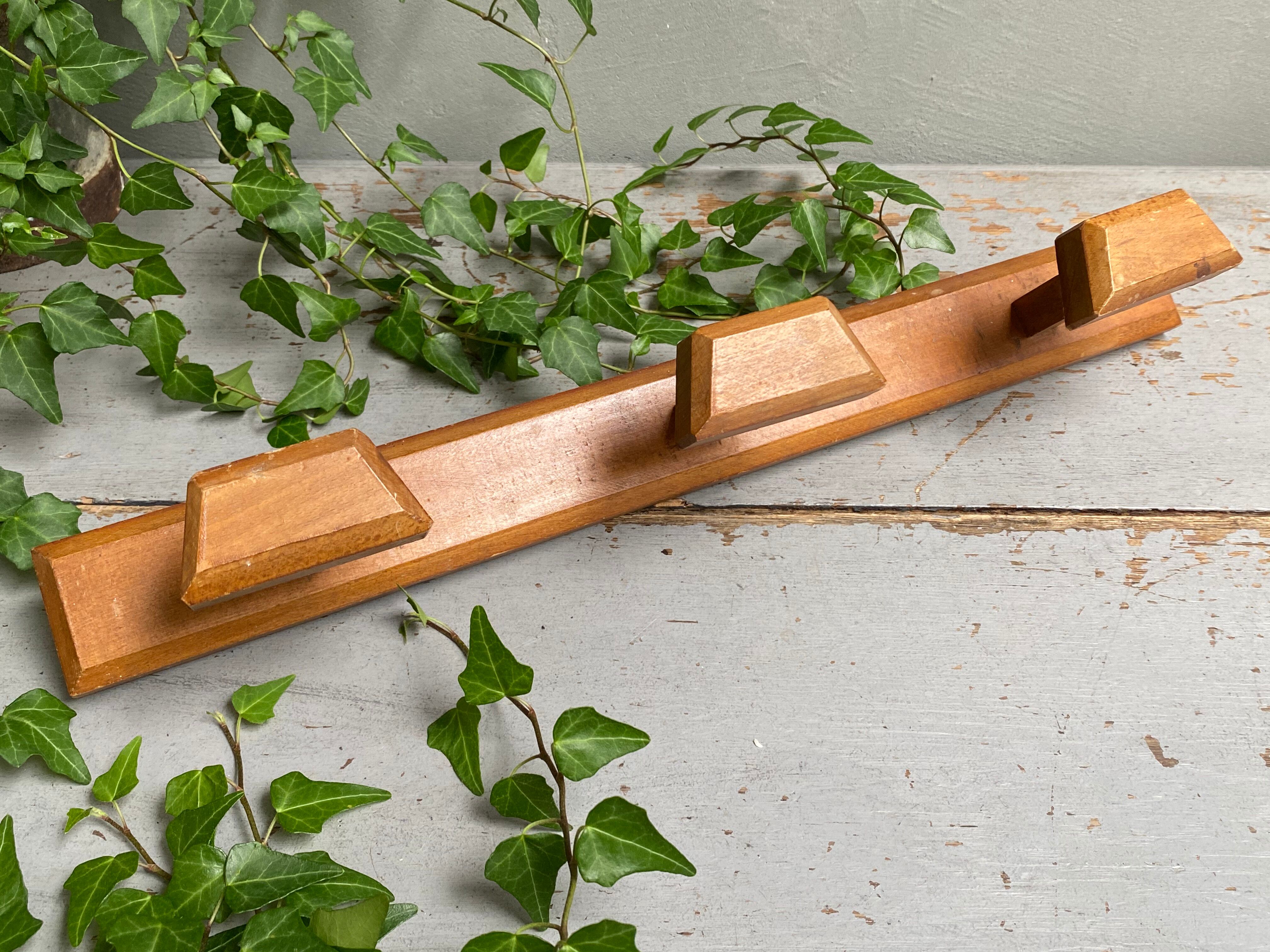 Vintage school patère