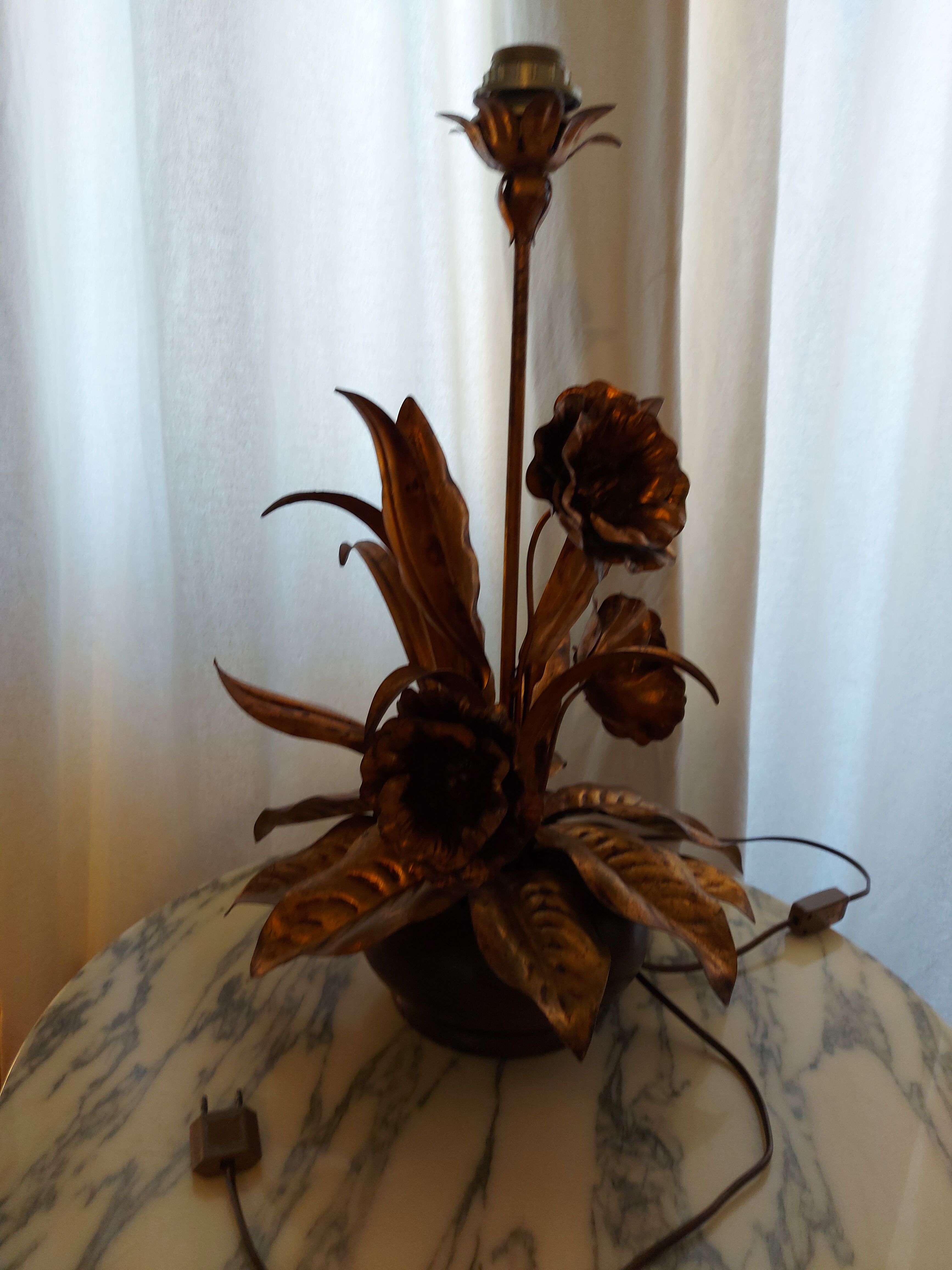 Large lamp, bouquet of vintage anemone flowers, gold metal, Hans Kogl