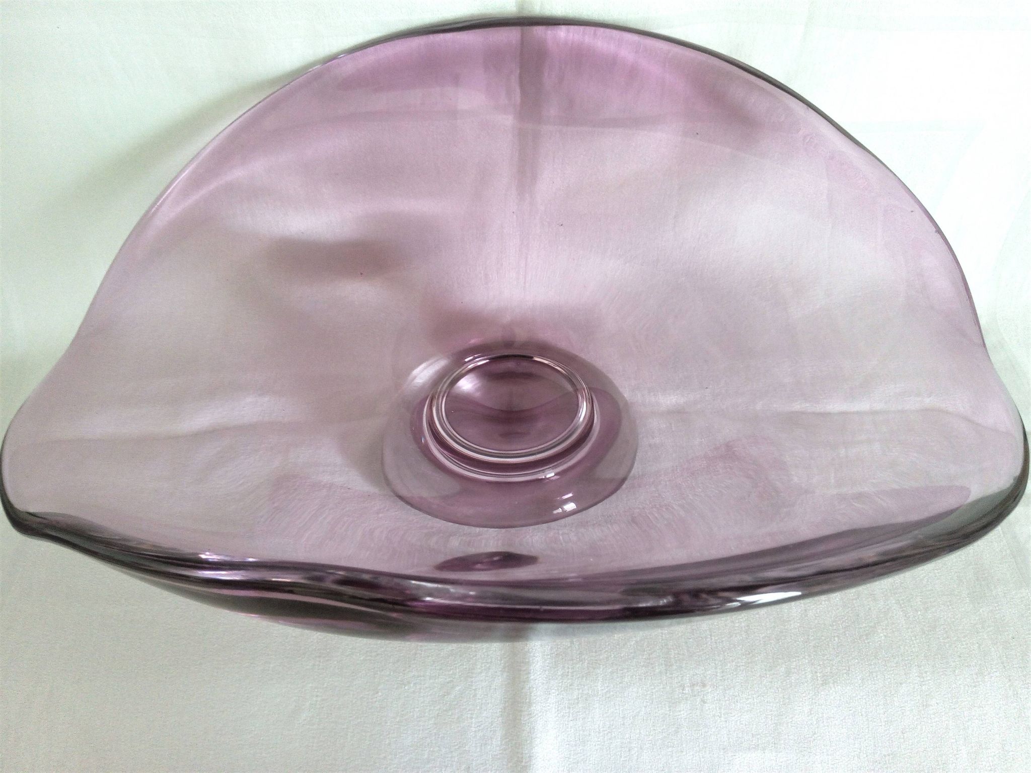 Centre de table sur pied de style Art Déco en cristal épais de Val Saint Lambert, années 1970
