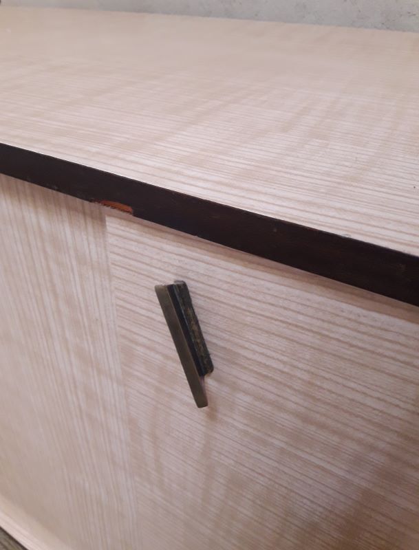 Buffet enfilade dining room